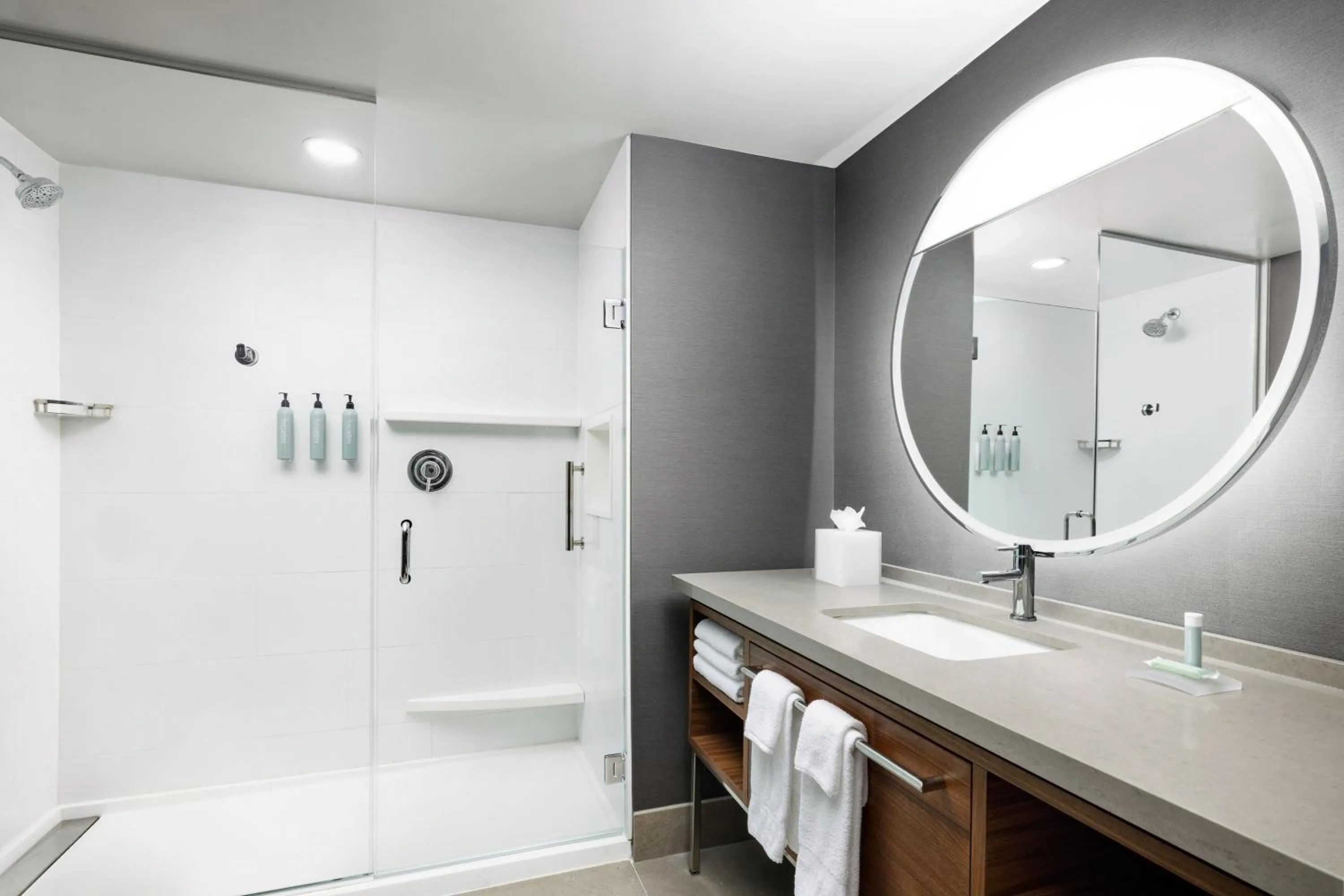 Bathroom in Courtyard by Marriott New Castle