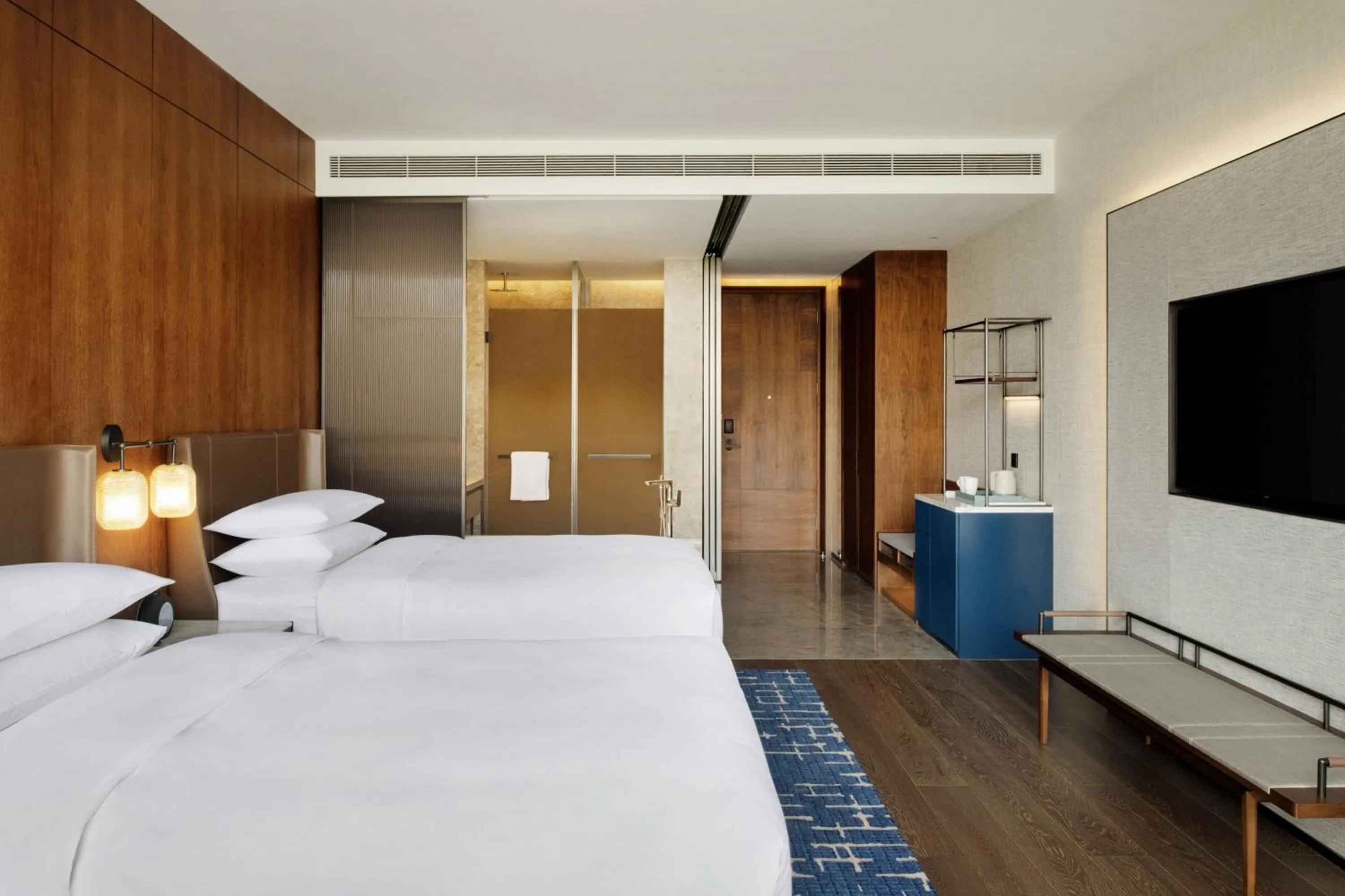 Photo of the whole room, Bed in Sheraton Xuzhou