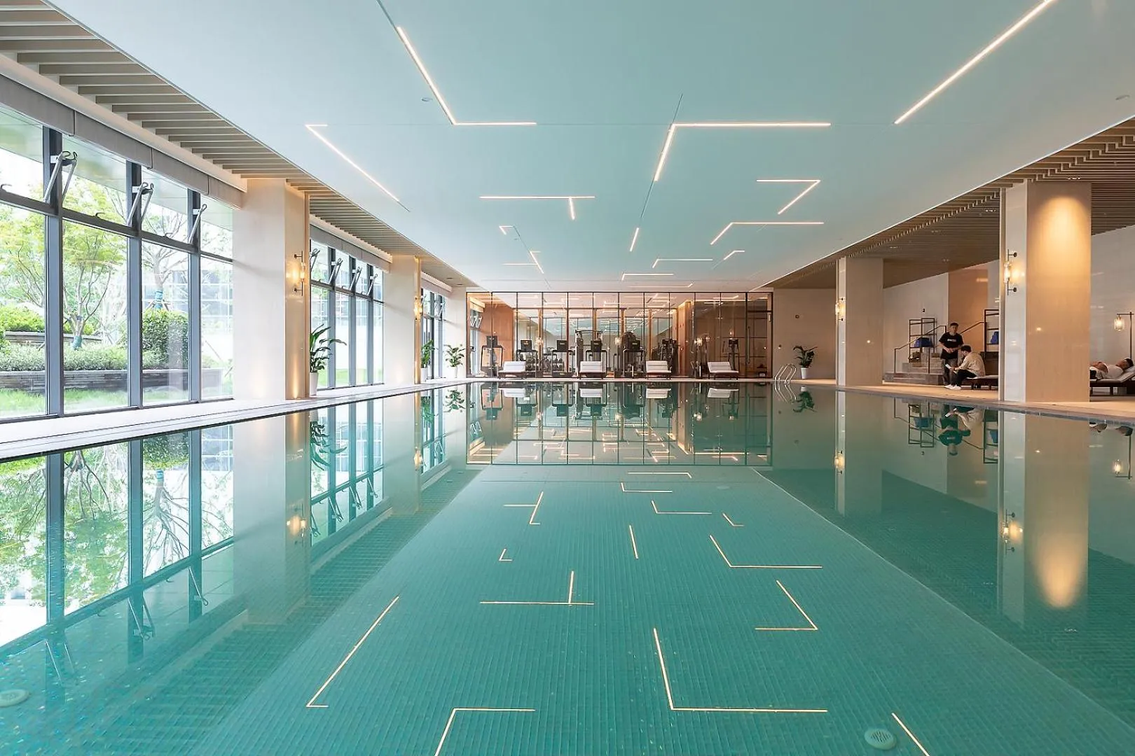 Swimming pool in Sheraton Xuzhou