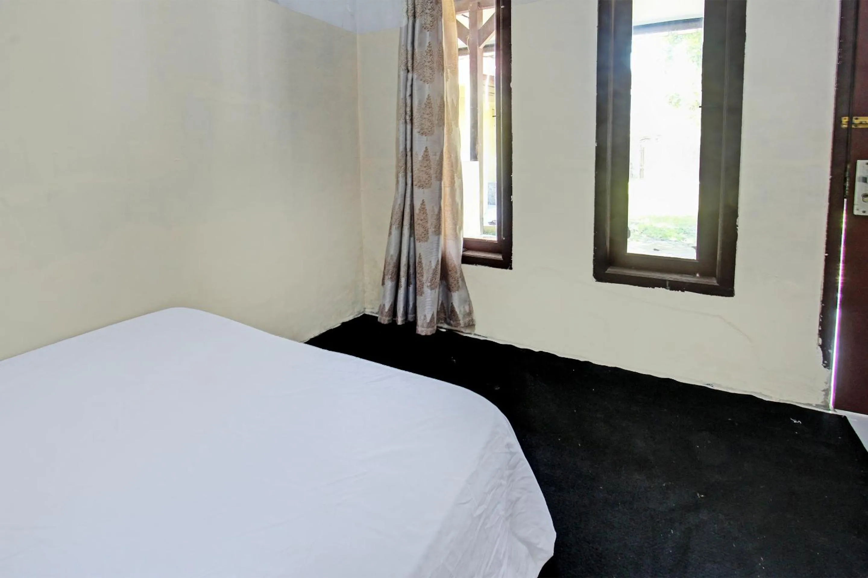 Bedroom in OYO Life 92853 Kost 999