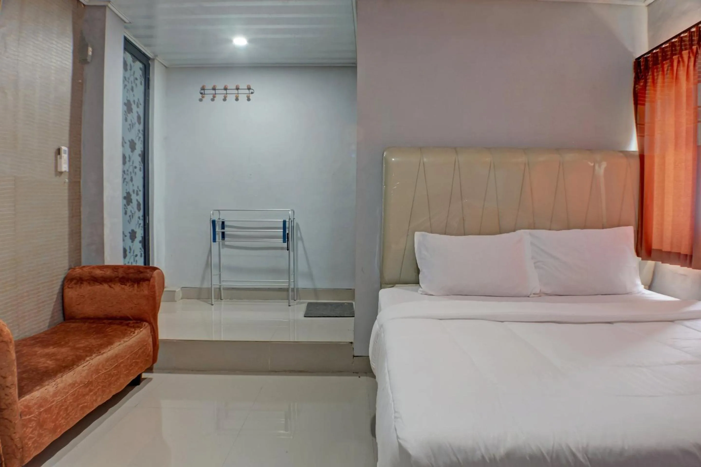 OYO Life 92830 Homestay Slamet Riadi Iv