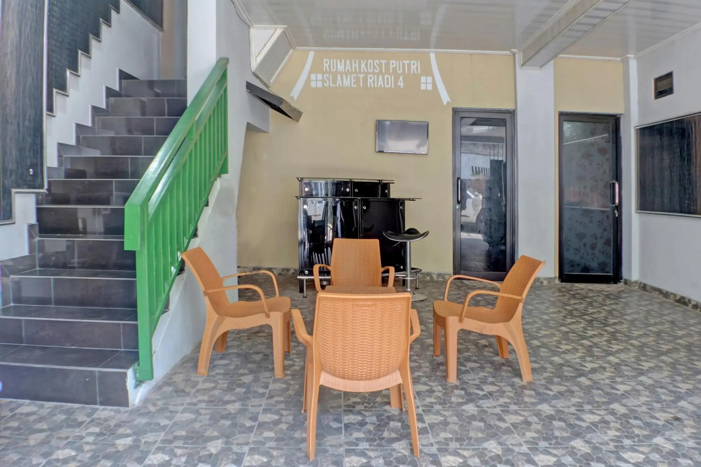 OYO Life 92830 Homestay Slamet Riadi Iv OYO Life 92830 Homestay Slamet Riadi Iv