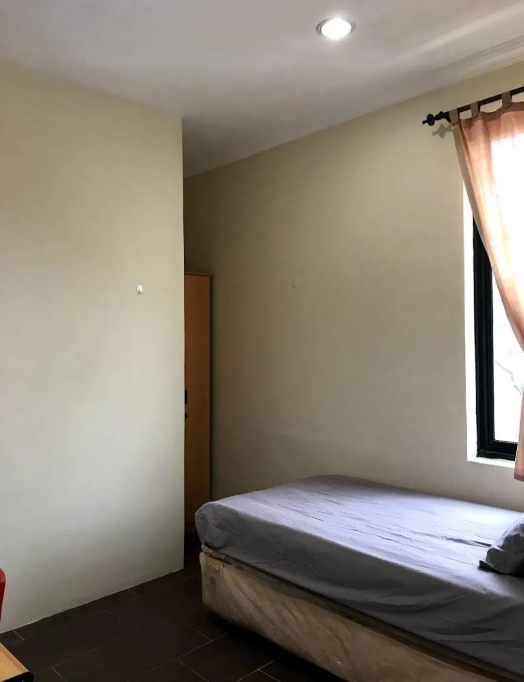 Bedroom in OYO Life 92781 Kost Parung Serab Syariah