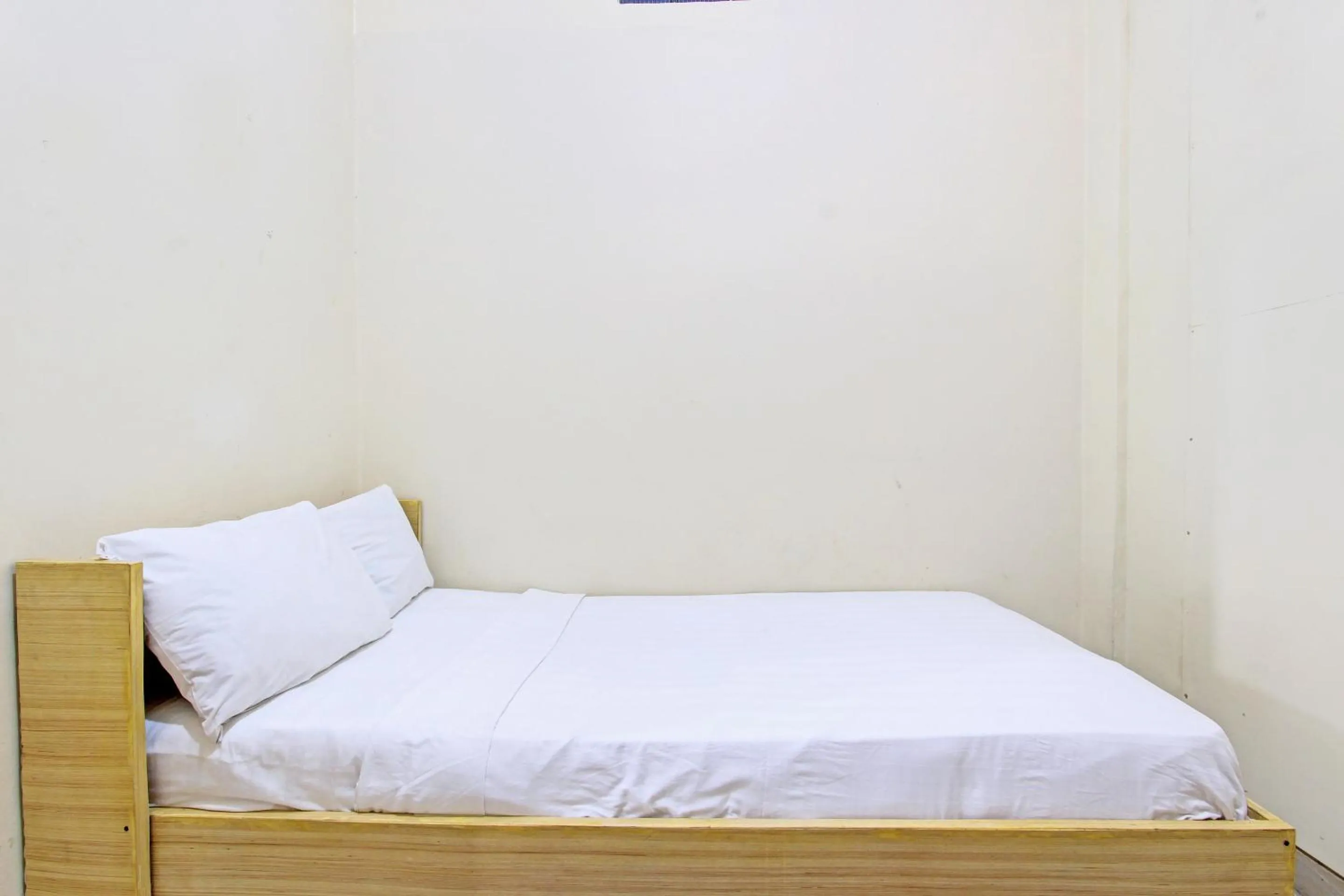 Bedroom in OYO Life 92663 Karmel 6