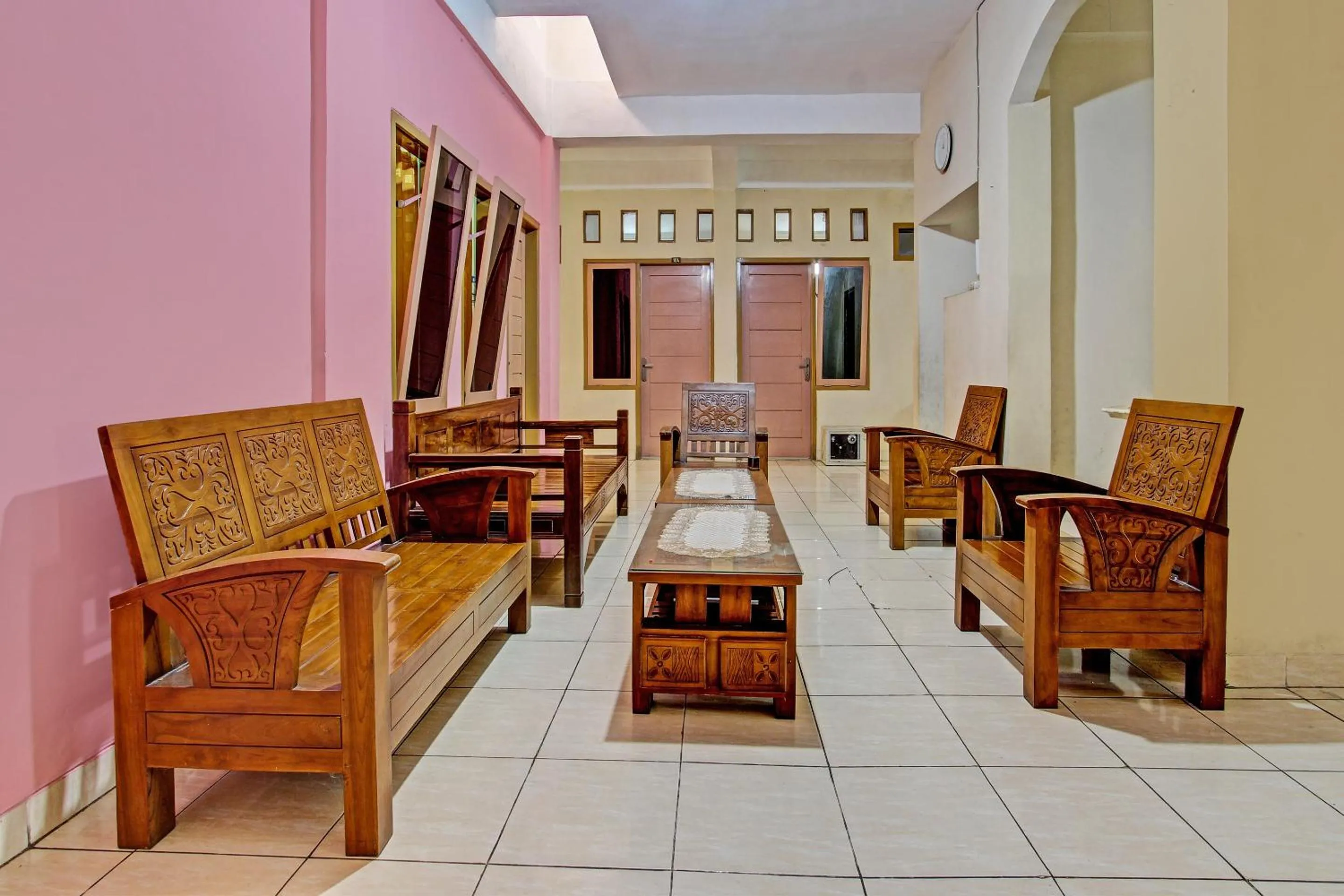 Lobby or reception in OYO Life 92663 Karmel 6
