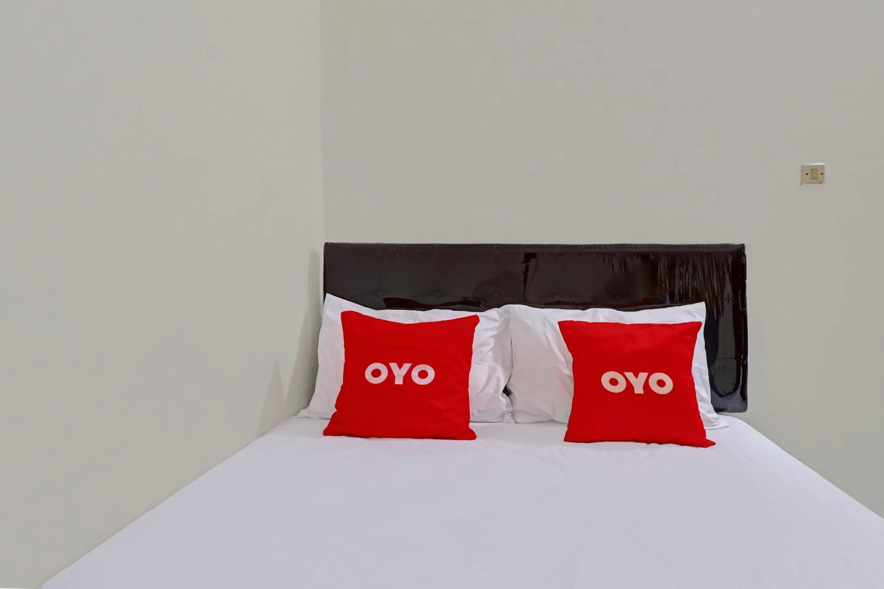 OYO Life 92685 Kost Arimbi