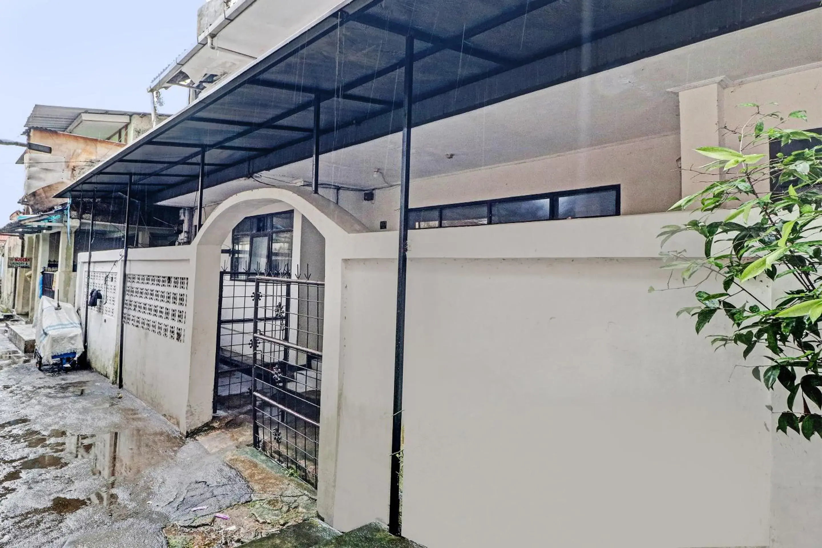 OYO Life 92685 Kost Arimbi OYO Life 92685 Kost Arimbi