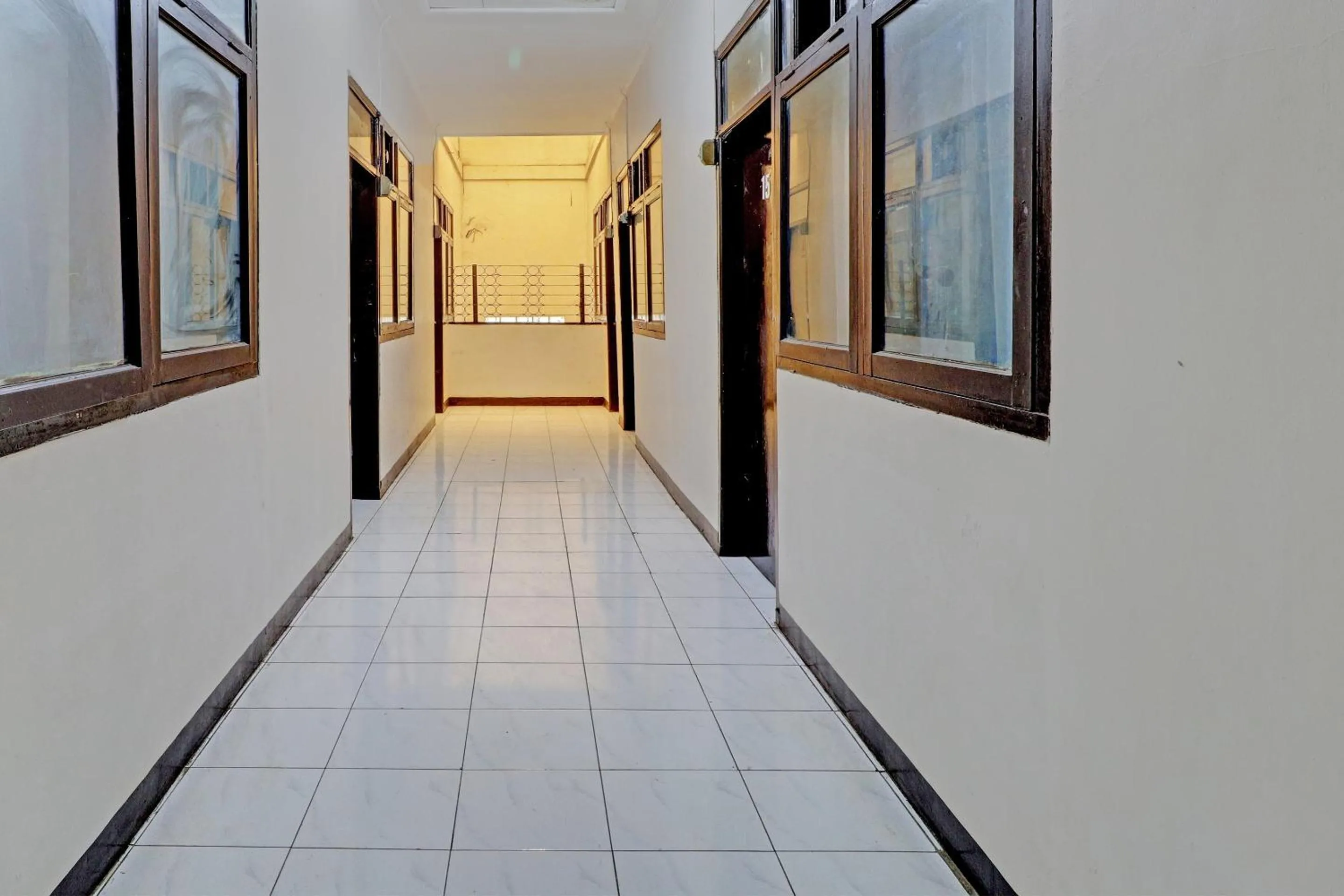 OYO Life 92685 Kost Arimbi