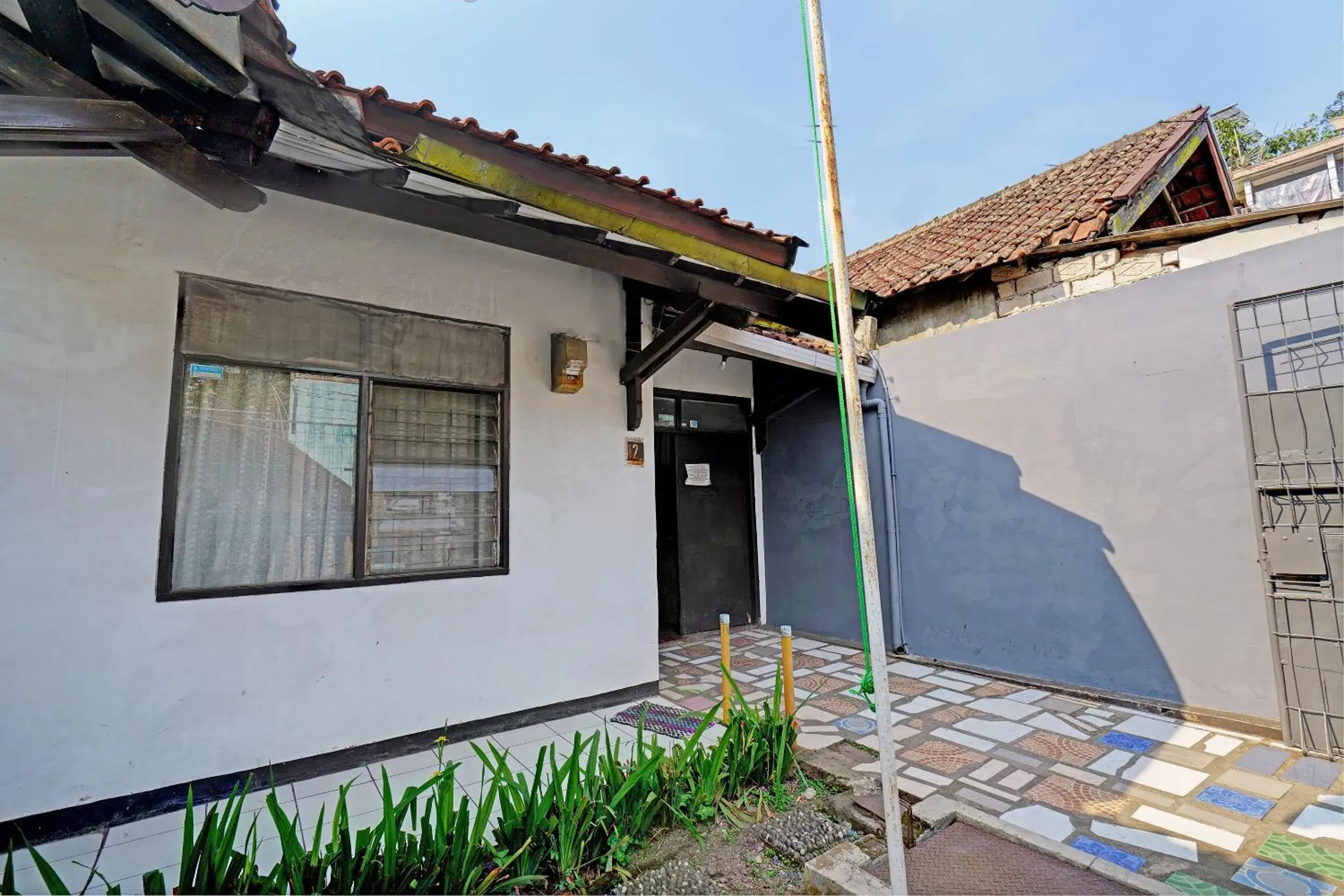 OYO Life 92901 Kost Bu Nur OYO Life 92901 Kost Bu Nur
