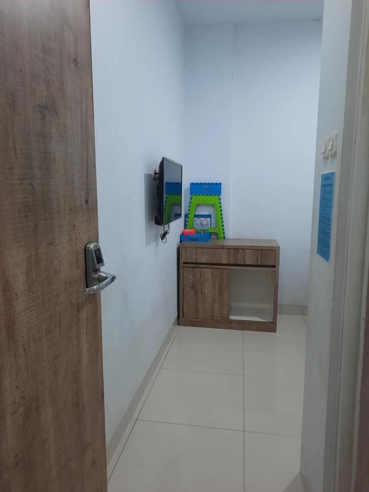 Bedroom in OYO Life 92883 Kost Ratana Cengkareng Syariah