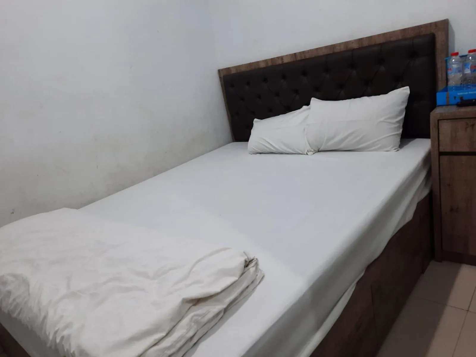 Bedroom, Bed in OYO Life 92883 Kost Ratana Cengkareng Syariah
