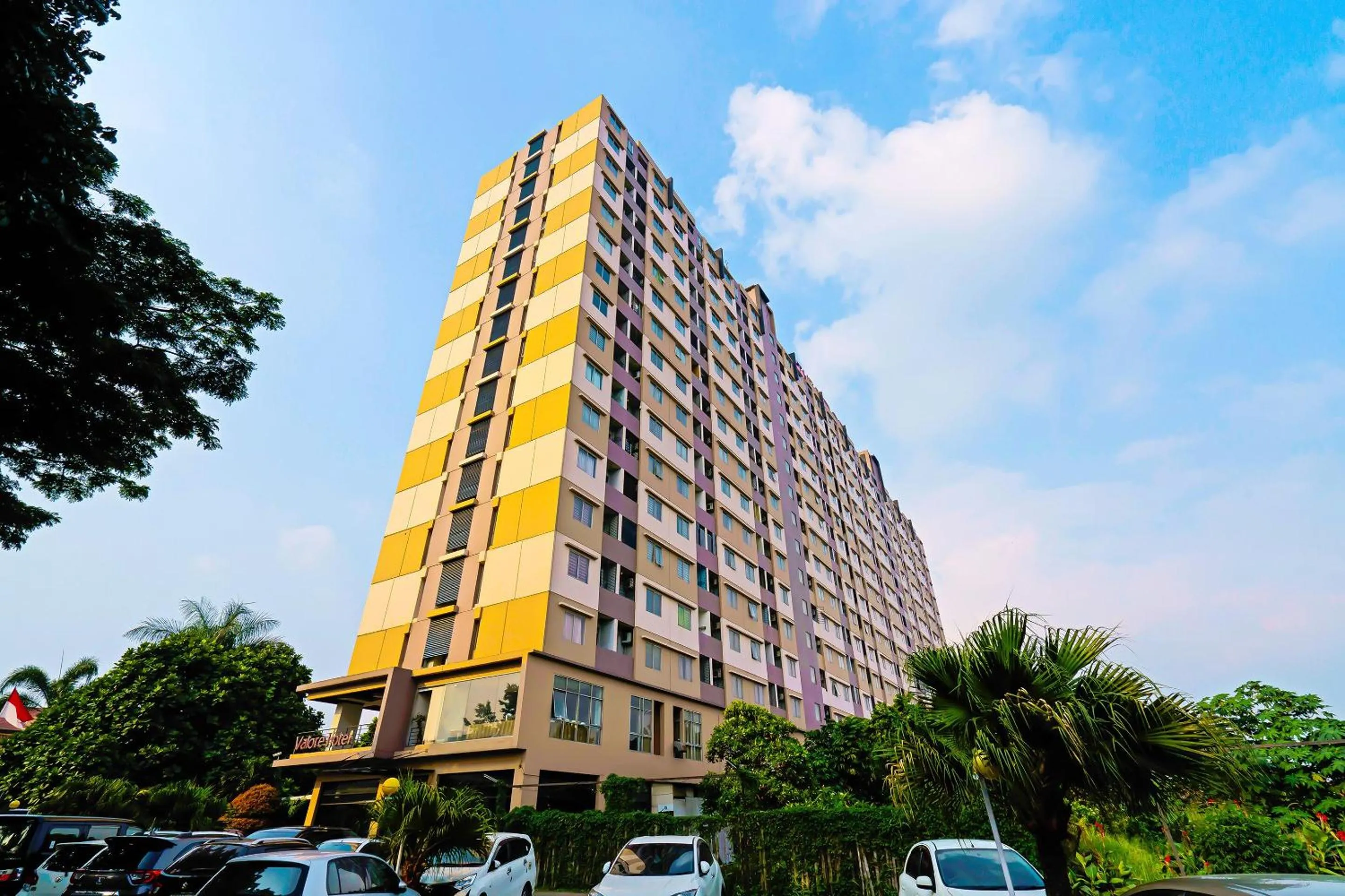 Facade/entrance in OYO Life 92774 The Edge Apartment By My Home