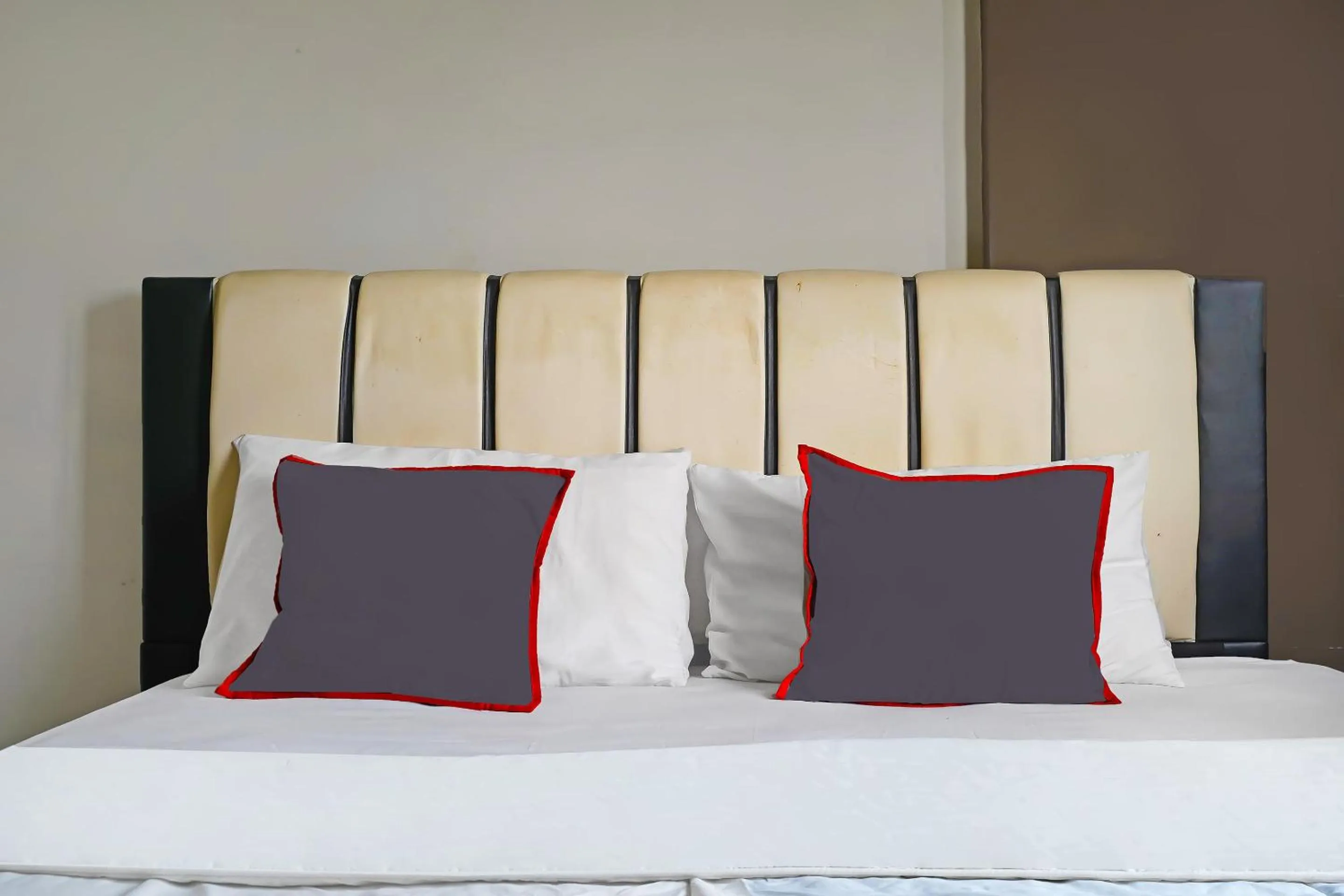 Bedroom in OYO Life 92774 The Edge Apartment By My Home