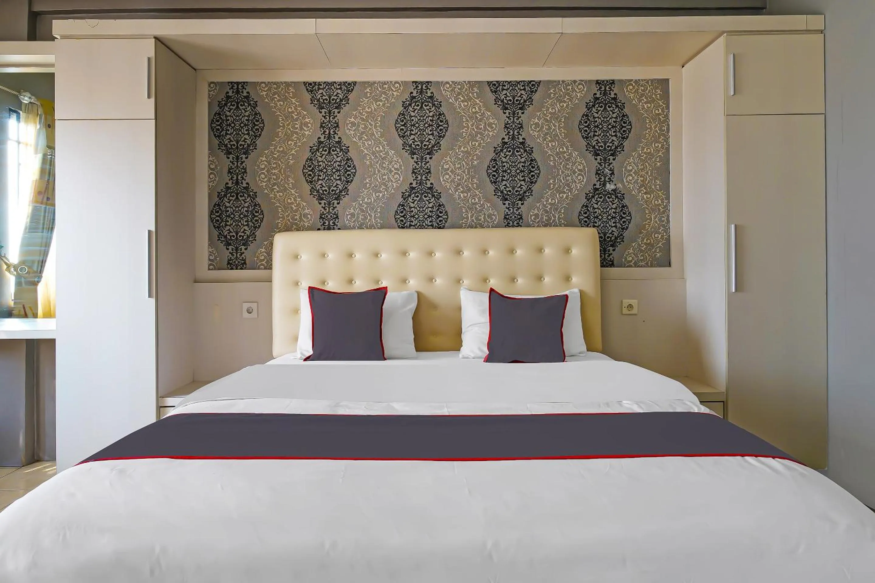 Bedroom in OYO Life 92774 The Edge Apartment By My Home