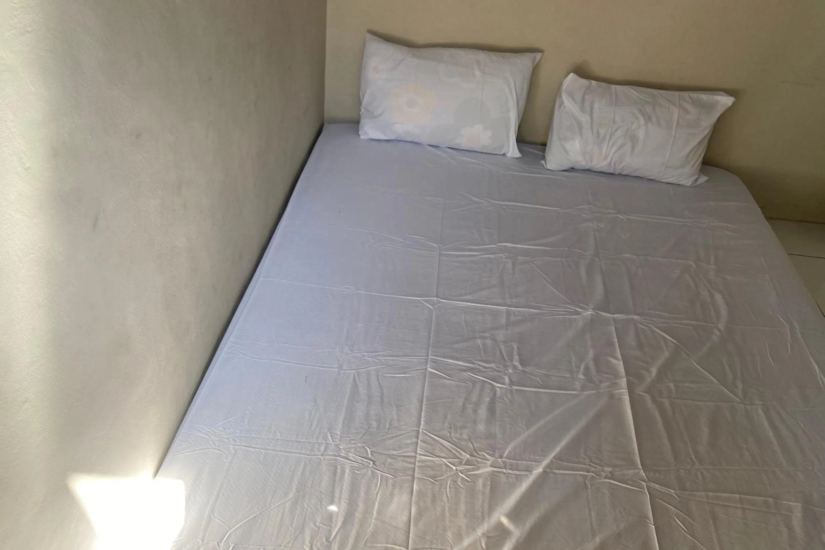 Bedroom, Bed in OYO Life Kos Bu Luh Mangku