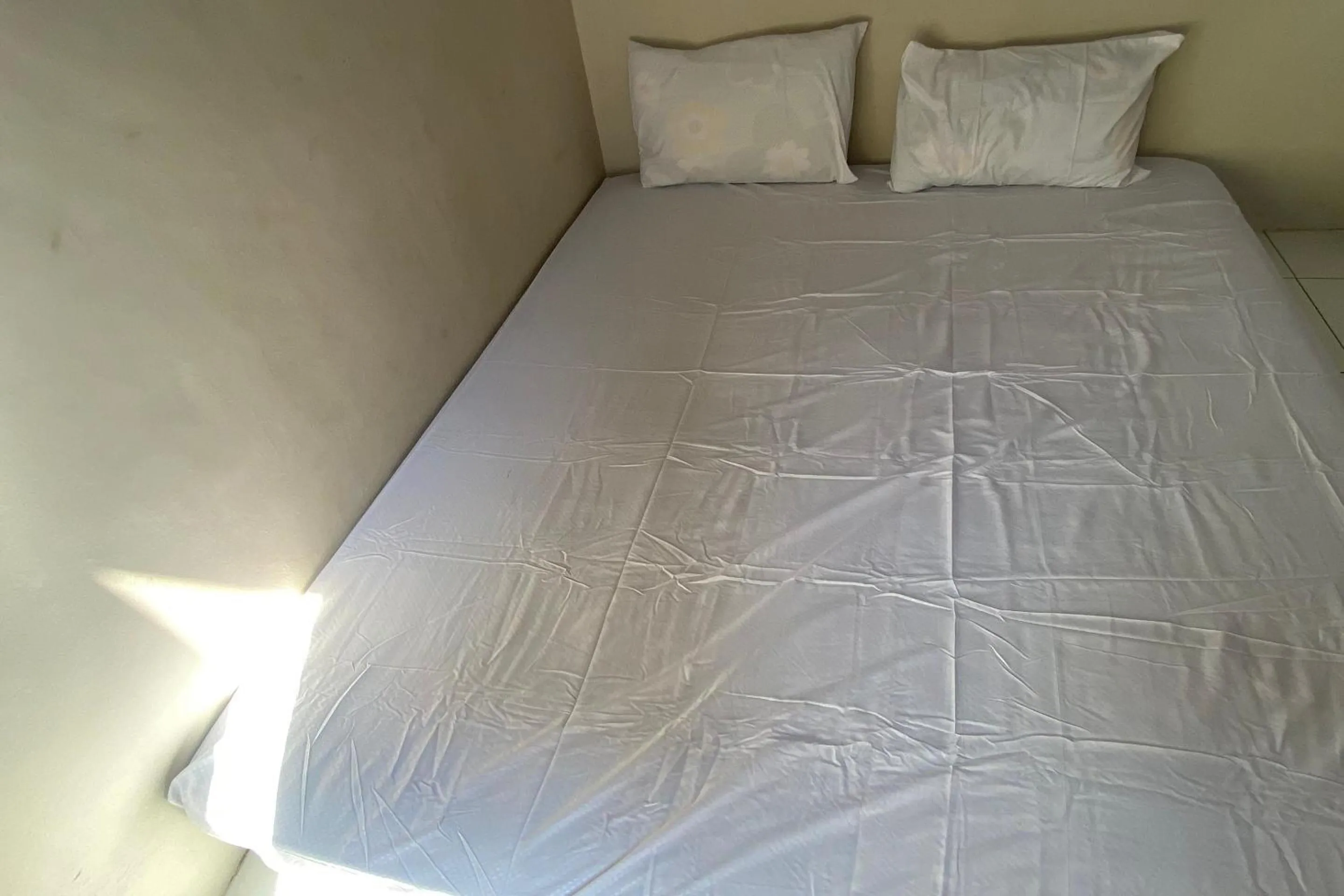 Bedroom, Bed in OYO Life Kos Bu Luh Mangku