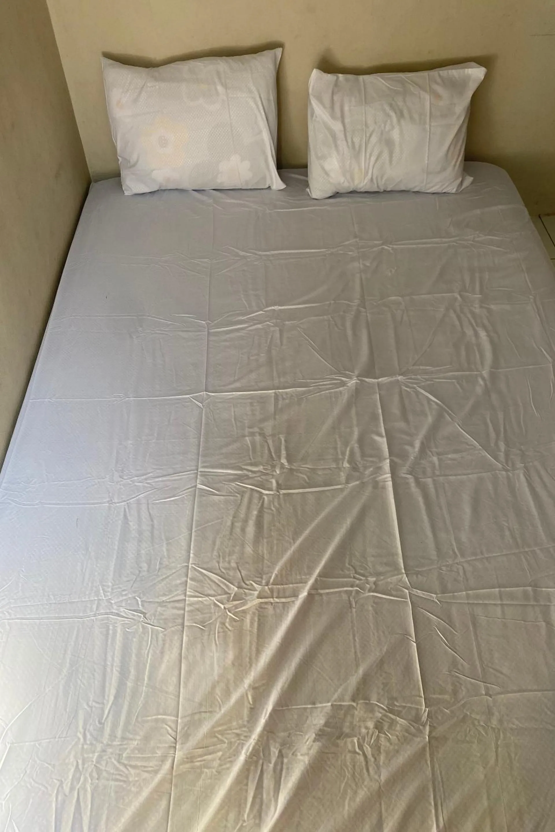 Bedroom, Bed in OYO Life Kos Bu Luh Mangku