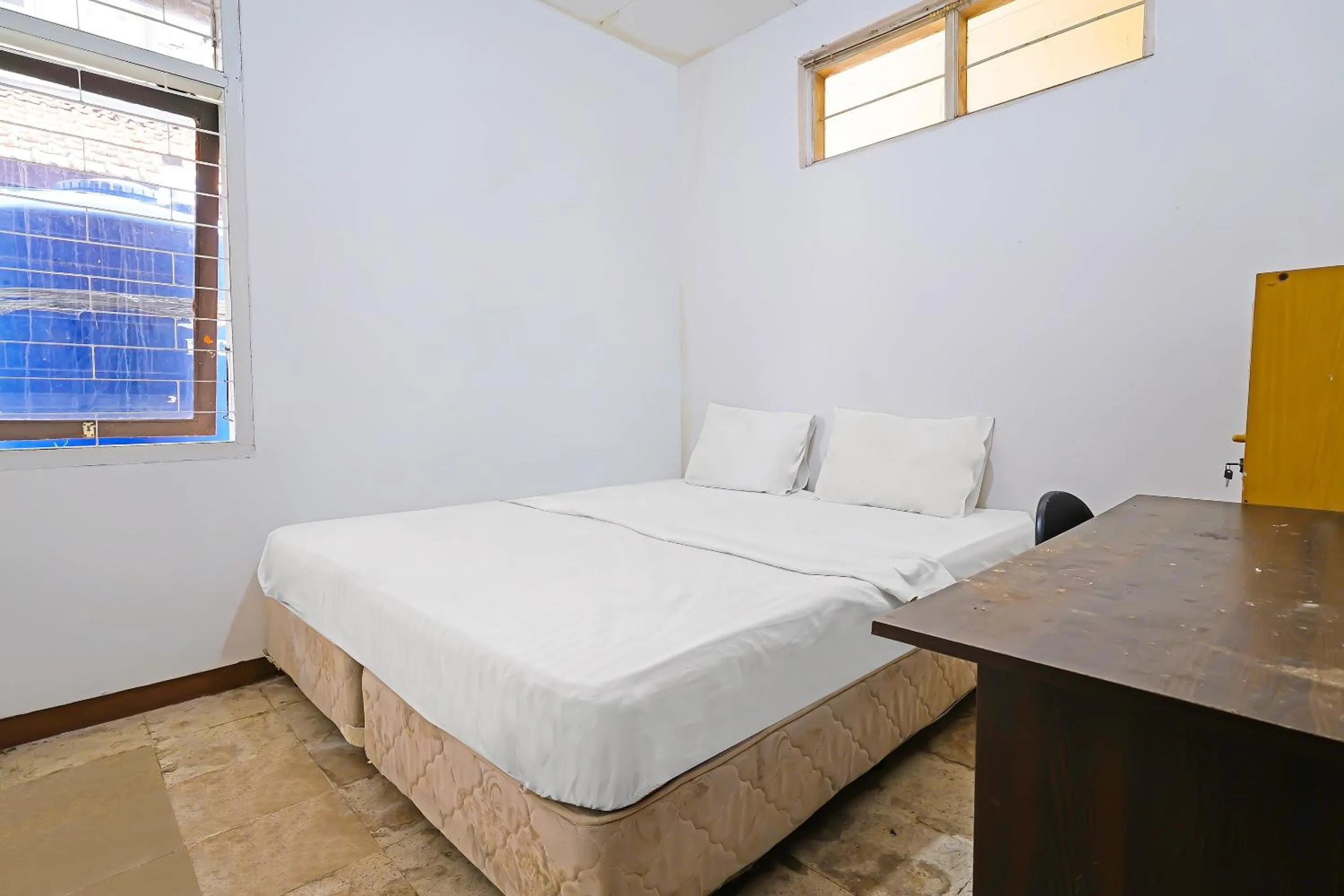 Bedroom, Bed in OYO Life 92835 Maya Adipuri