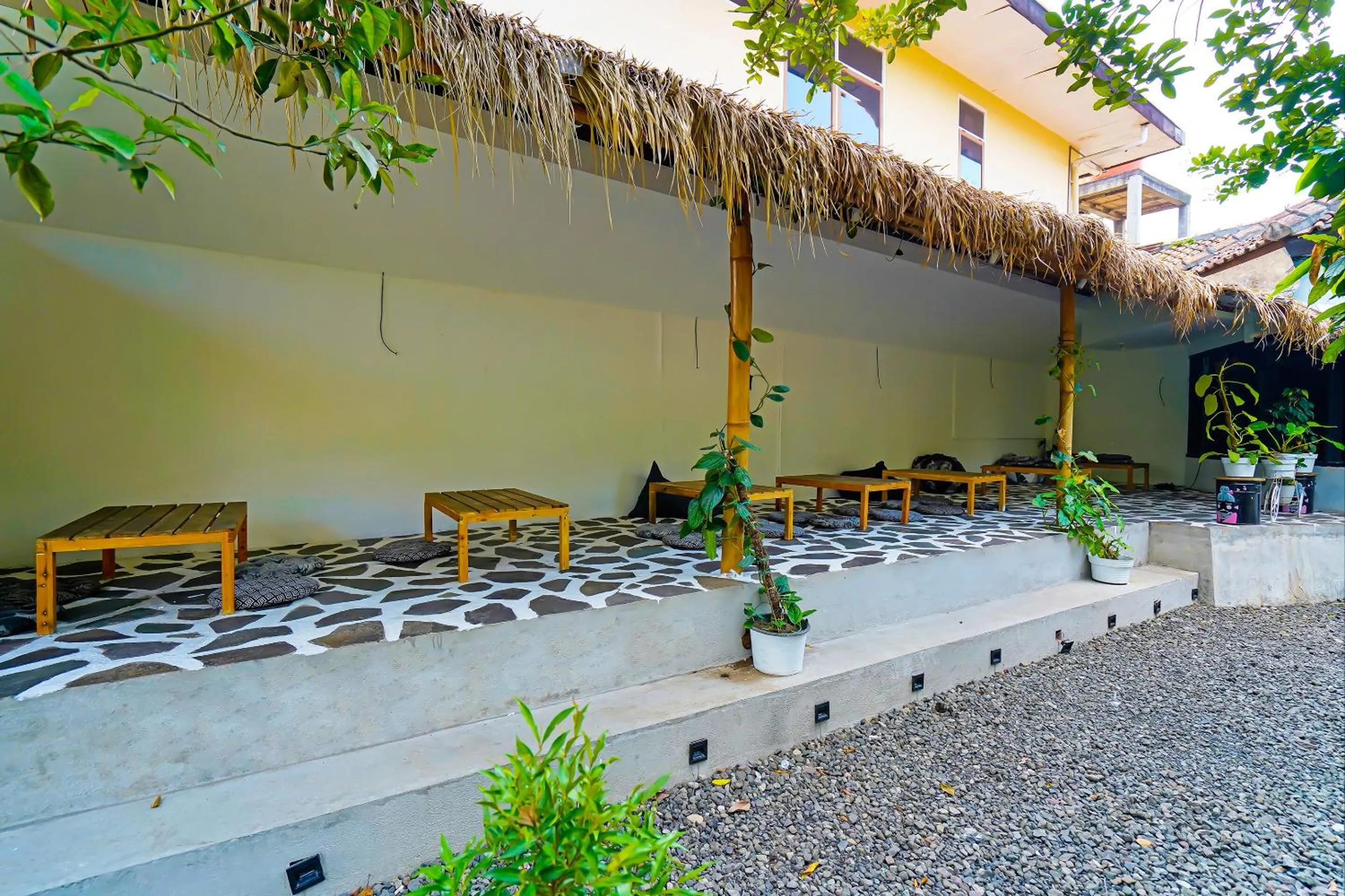 Lobby or reception in OYO Life 92835 Maya Adipuri