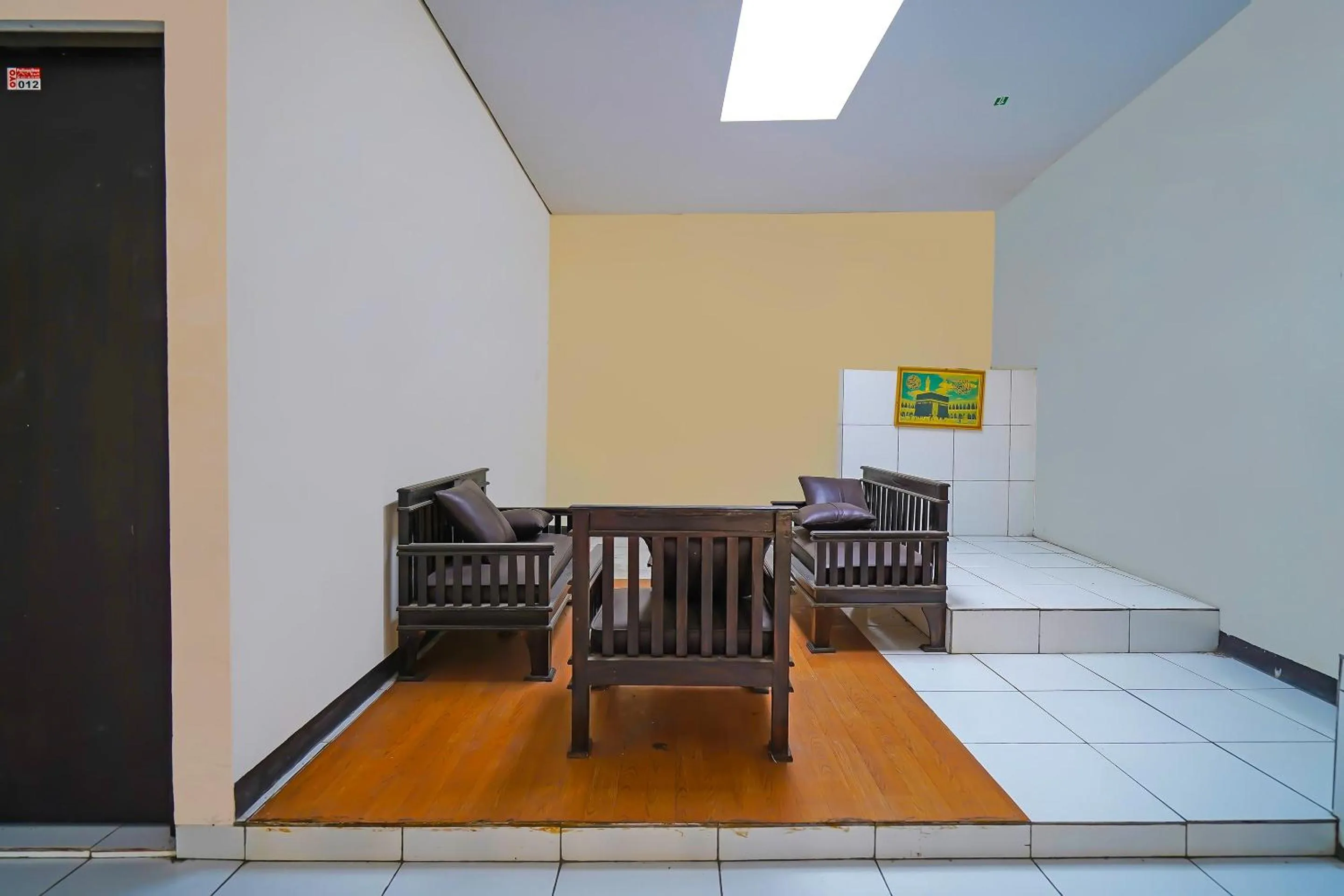 OYO Life 92641 Guest House Palinggihan Ii