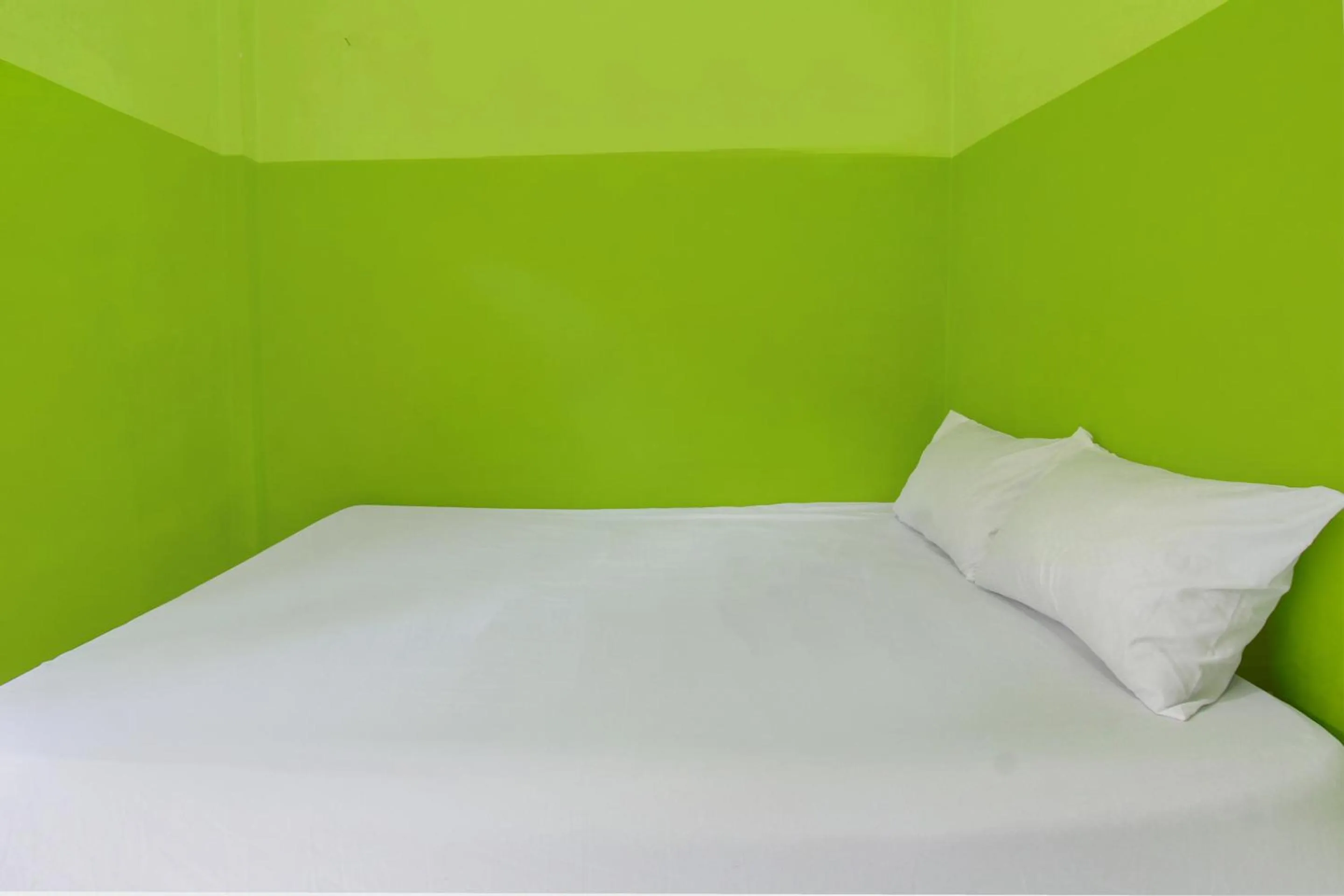 Bedroom, Bed in OYO Life 92829 Kos Insan Madani