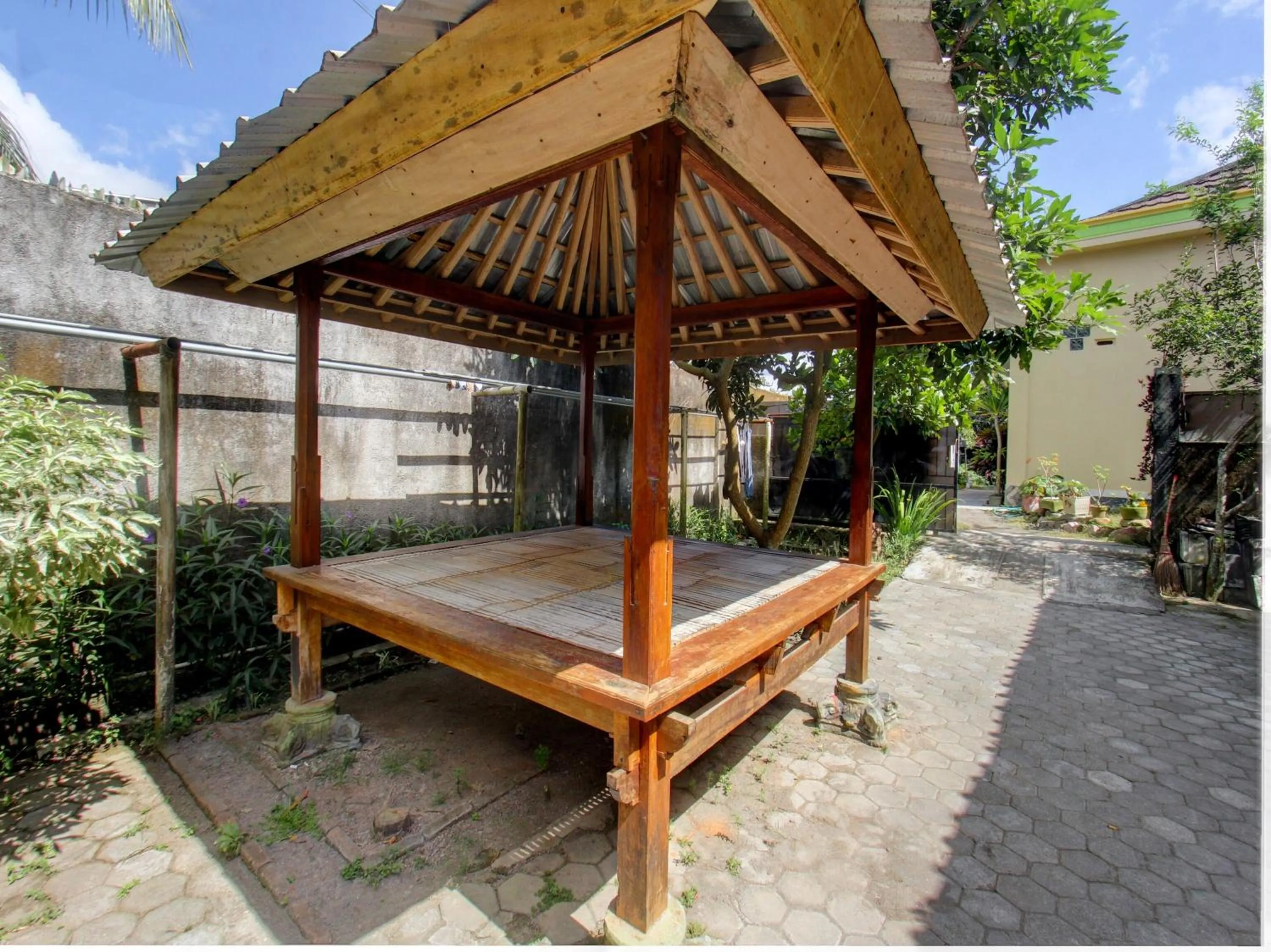 Lobby or reception in OYO Life 92829 Kos Insan Madani