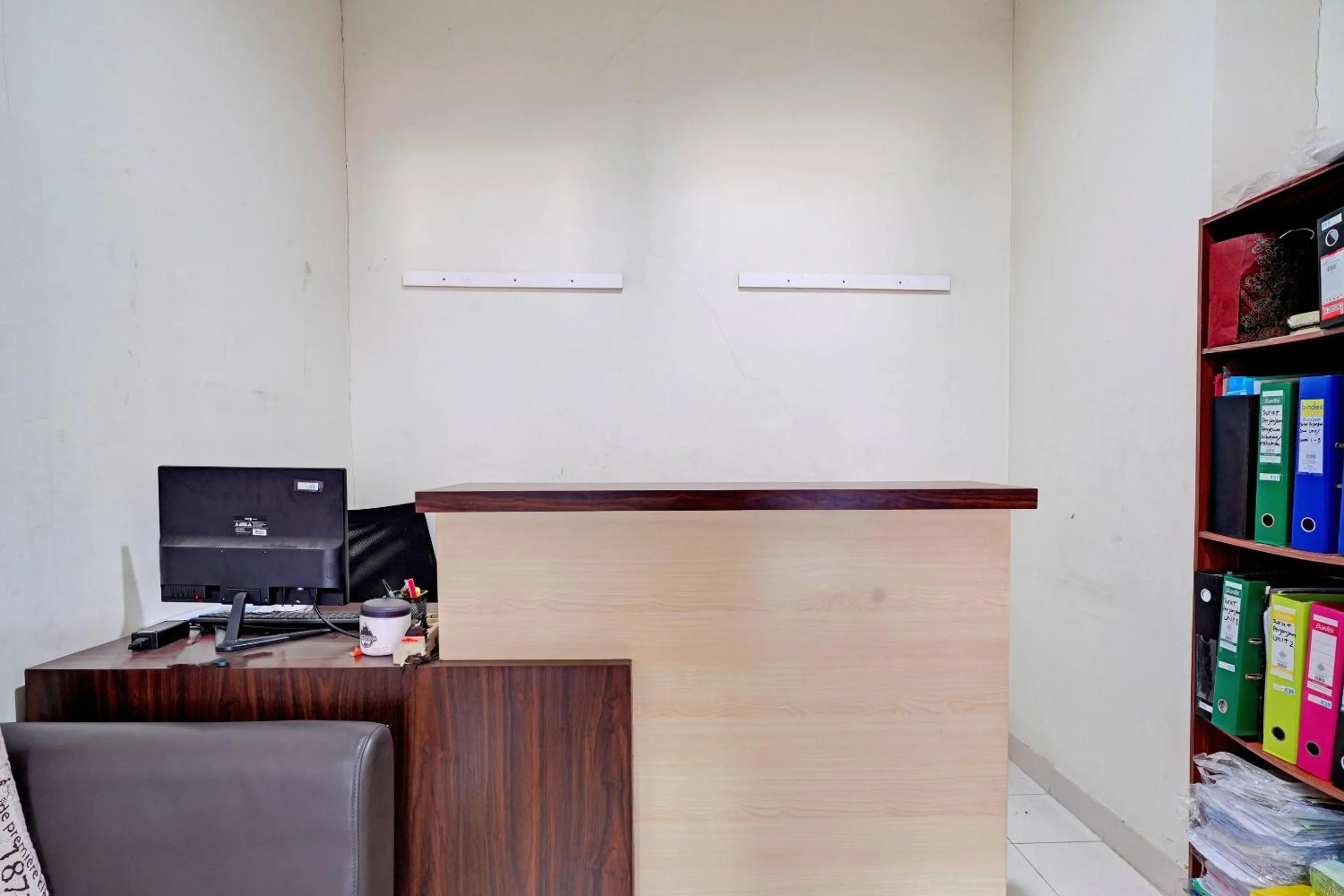 Lobby or reception in OYO Life 92898 Apartement Buah Batu Park By Yuliam