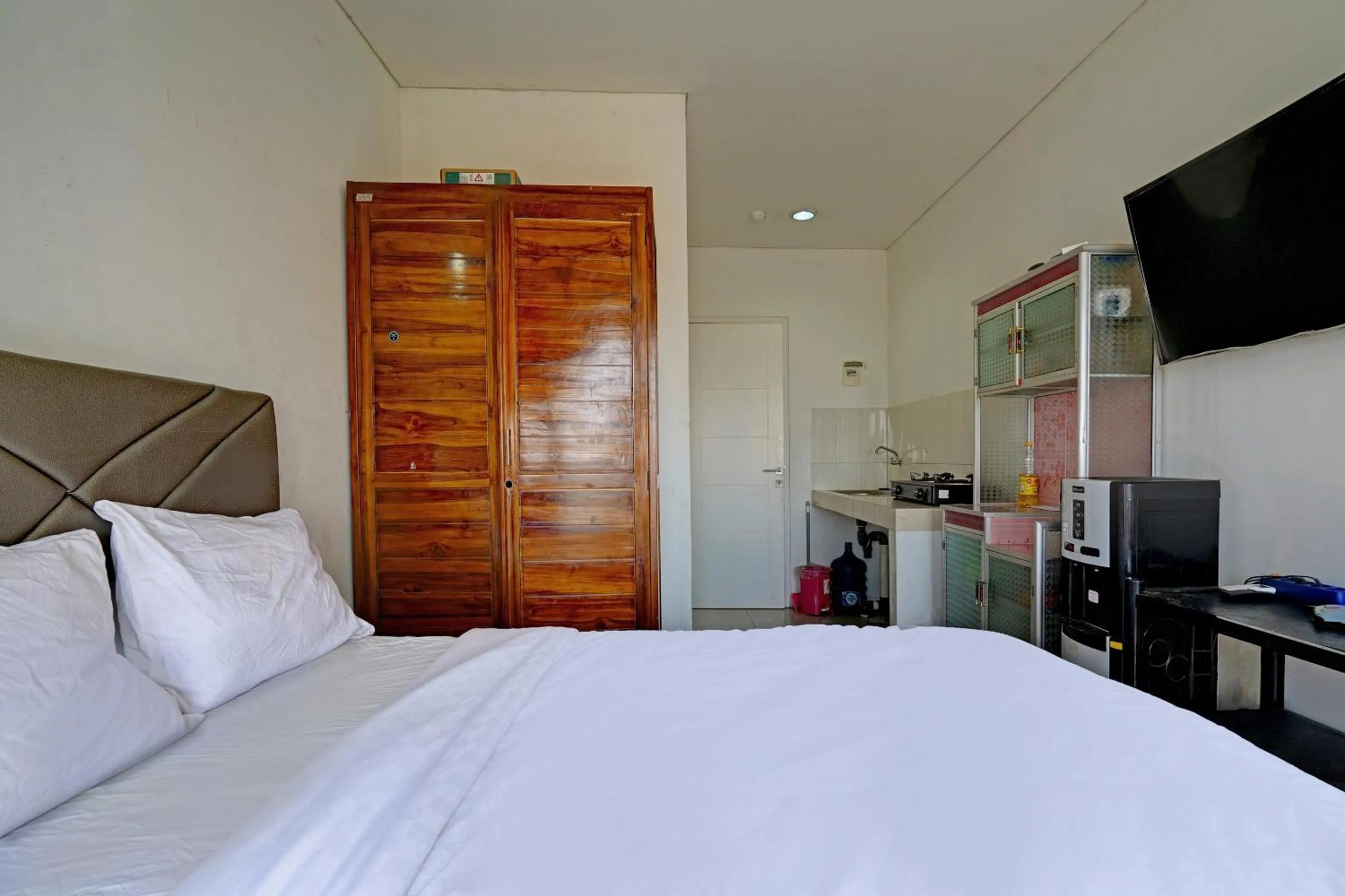 Bedroom, Bed in OYO Life 92898 Apartement Buah Batu Park By Yuliam