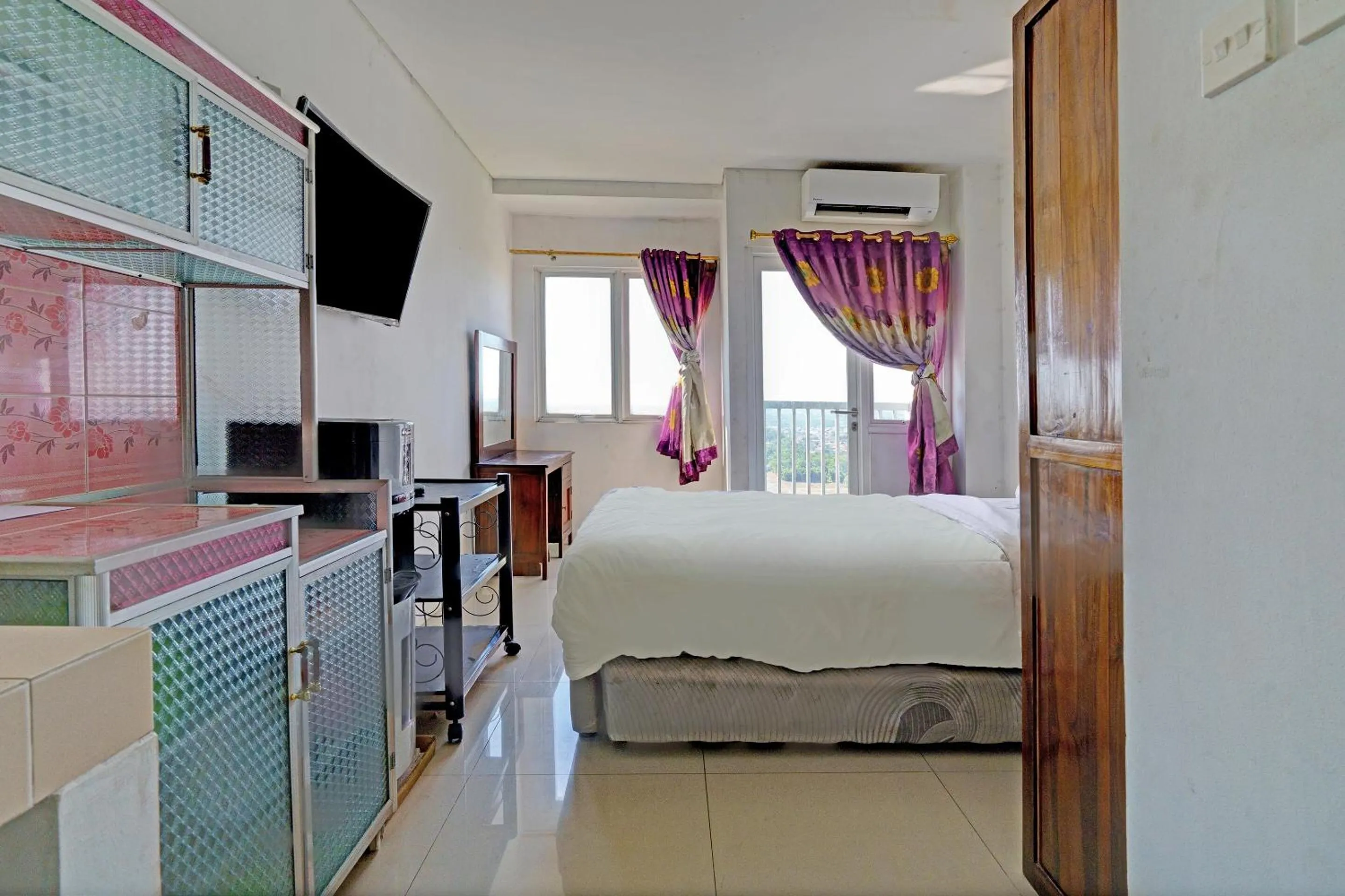 Bedroom, Bed in OYO Life 92898 Apartement Buah Batu Park By Yuliam