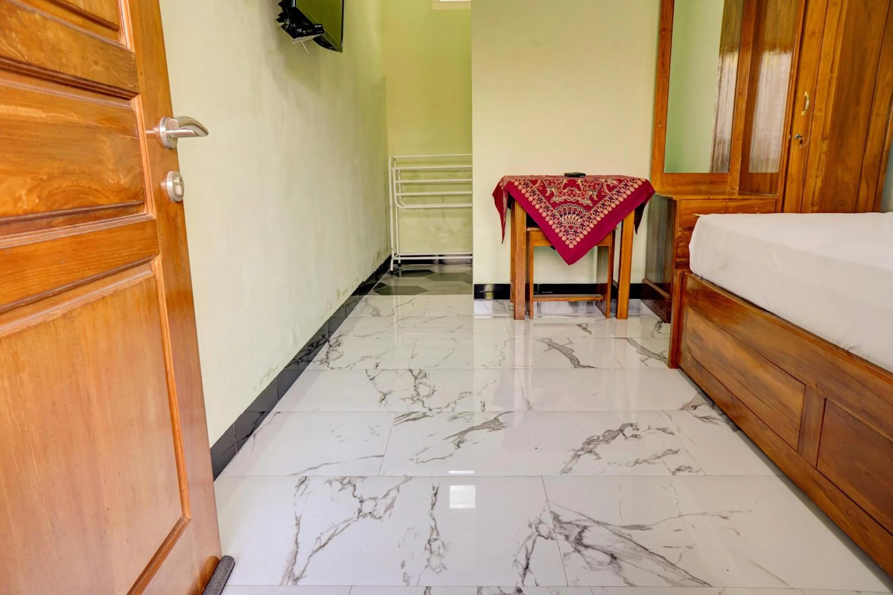 Bedroom, Bed in OYO Life 92922 Kost Bu Mala 1 Syariah