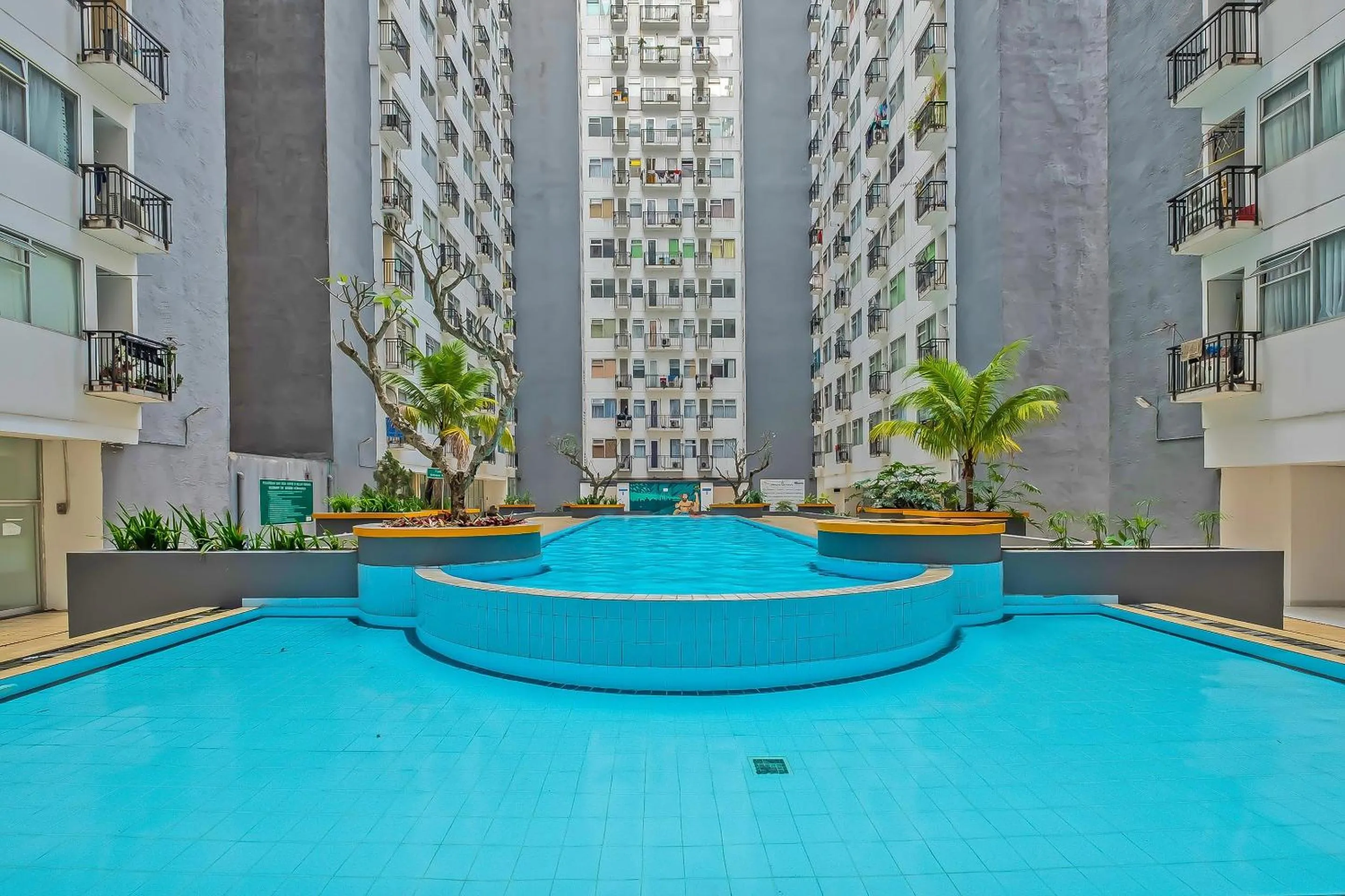 Lobby or reception in OYO Life 92649 Jarrdin Apartment By Glory