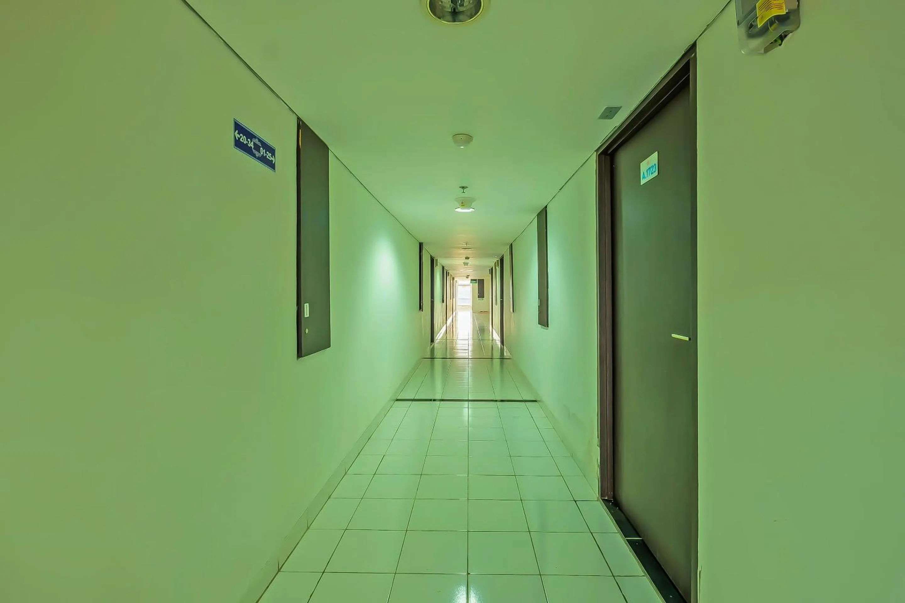 Lobby or reception in OYO Life 92649 Jarrdin Apartment By Glory