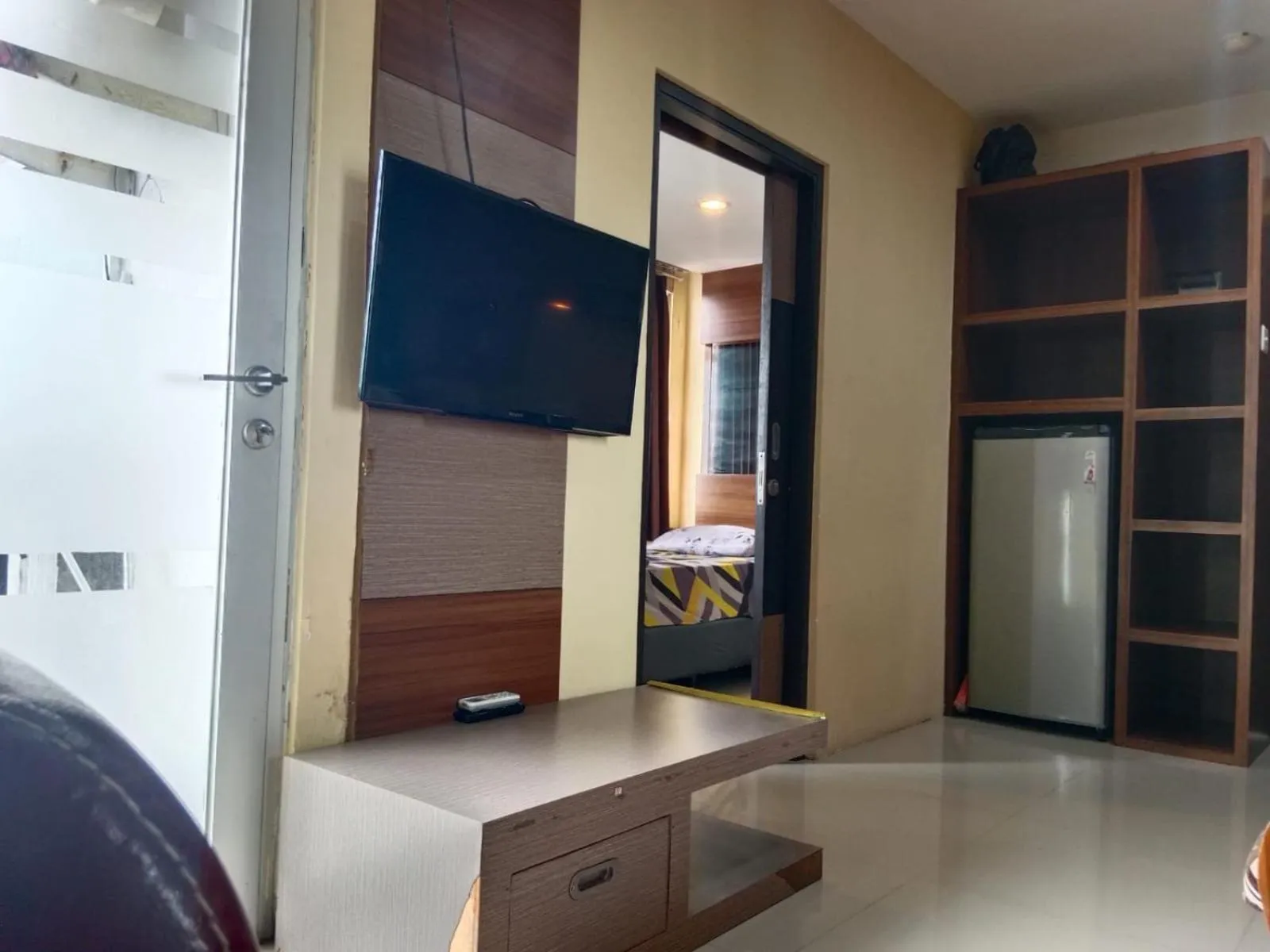 Bedroom in OYO Life 92649 Jarrdin Apartment By Glory