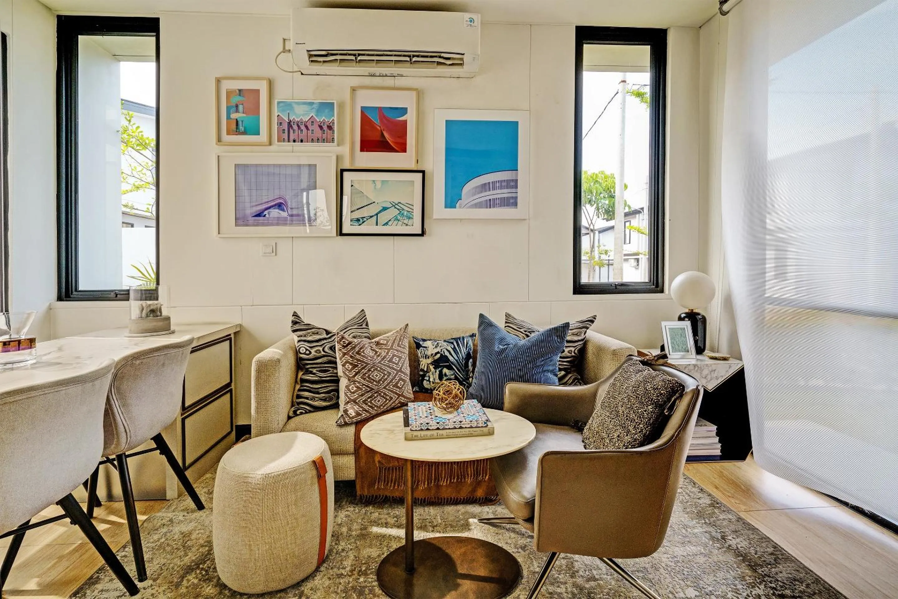 Lobby or reception in OYO Life 92719 Rolling Hills Residence Karawang