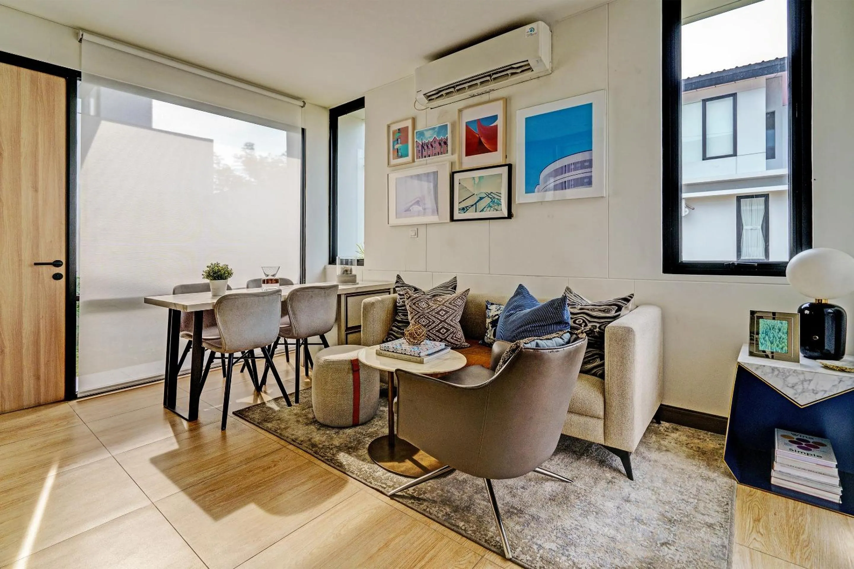 Lobby or reception in OYO Life 92719 Rolling Hills Residence Karawang