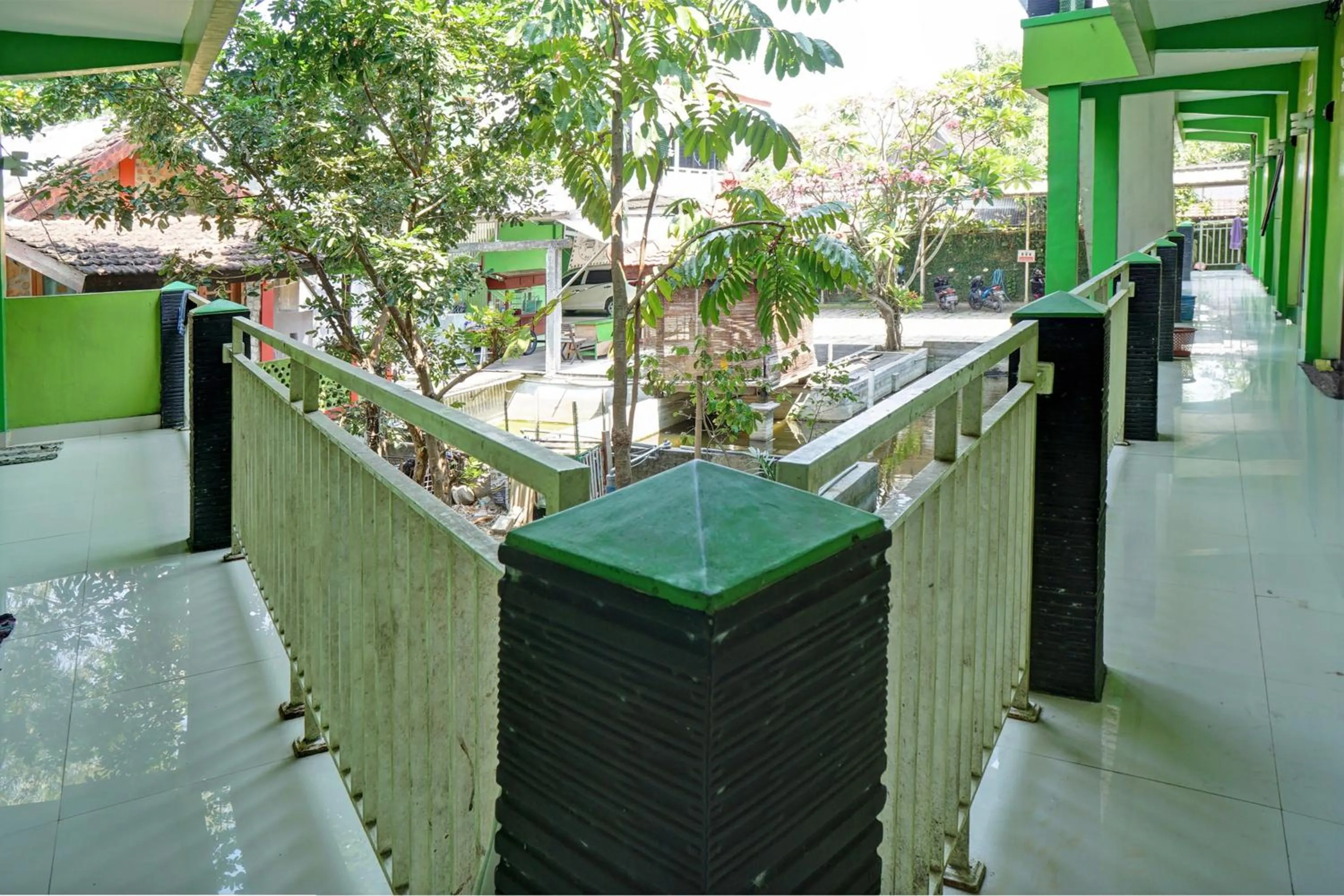 Lobby or reception in OYO Life 92919 Kost Wijaya Kusuma Lake Syariah