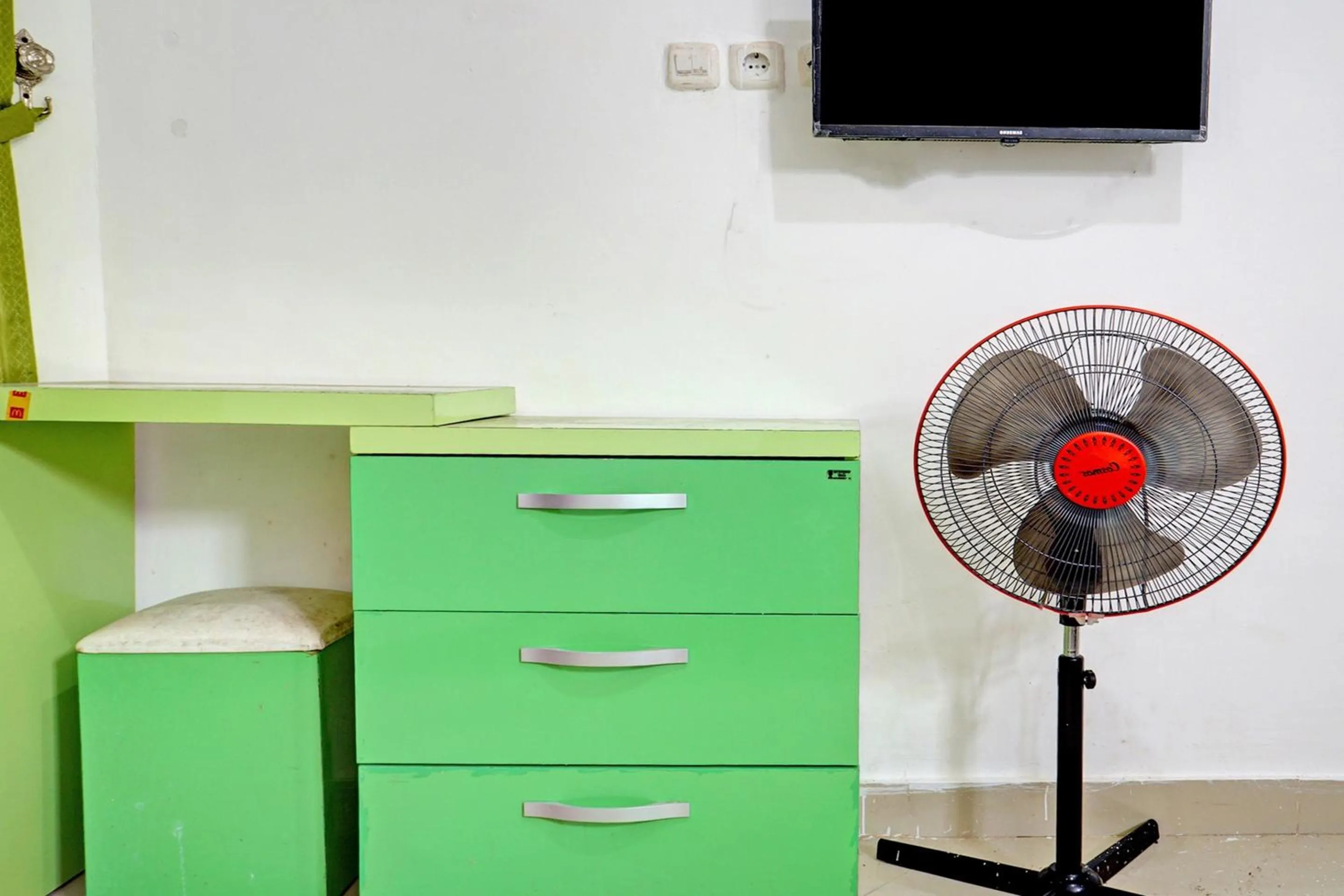 Bedroom in OYO Life 92919 Kost Wijaya Kusuma Lake Syariah