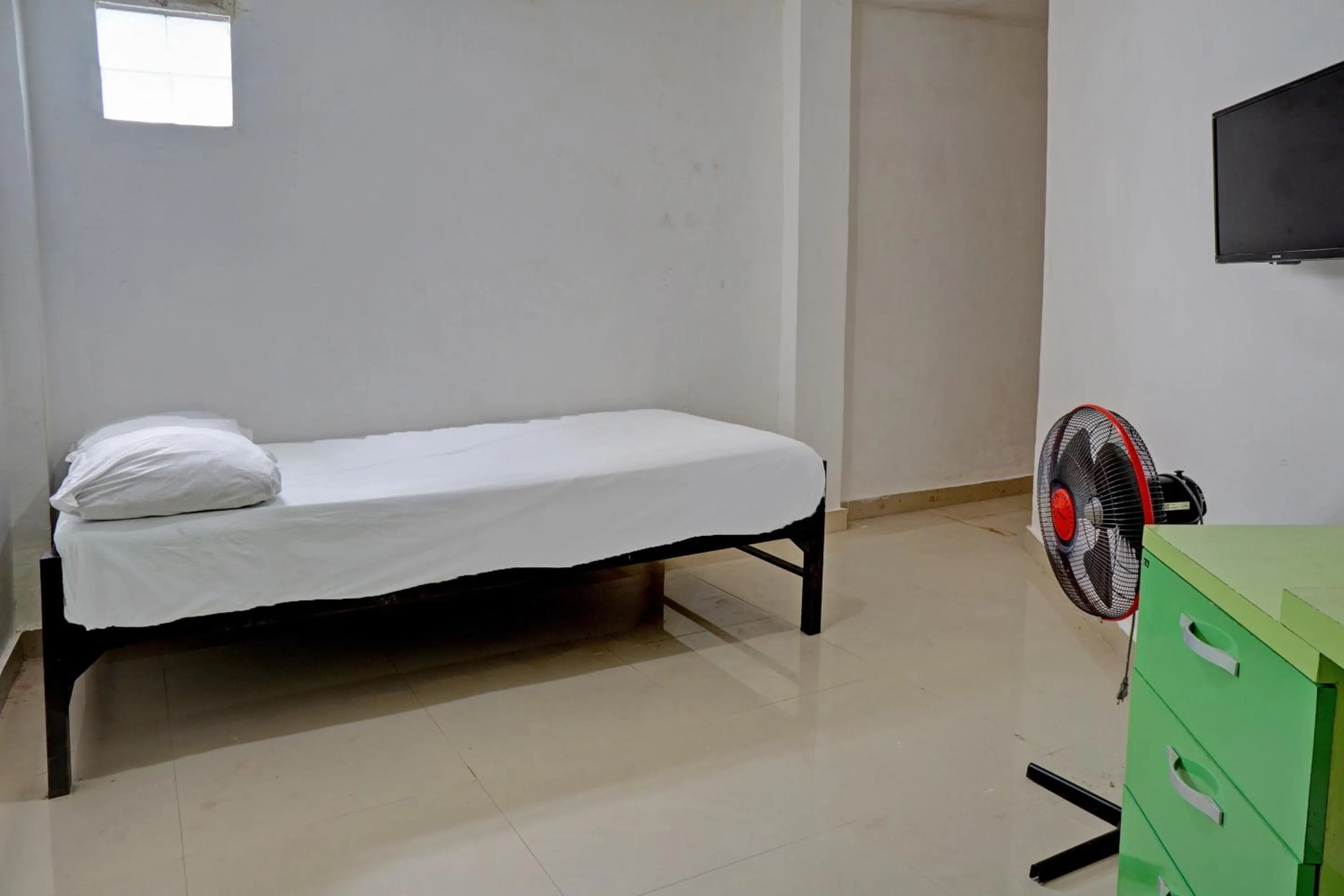 Bedroom in OYO Life 92919 Kost Wijaya Kusuma Lake Syariah