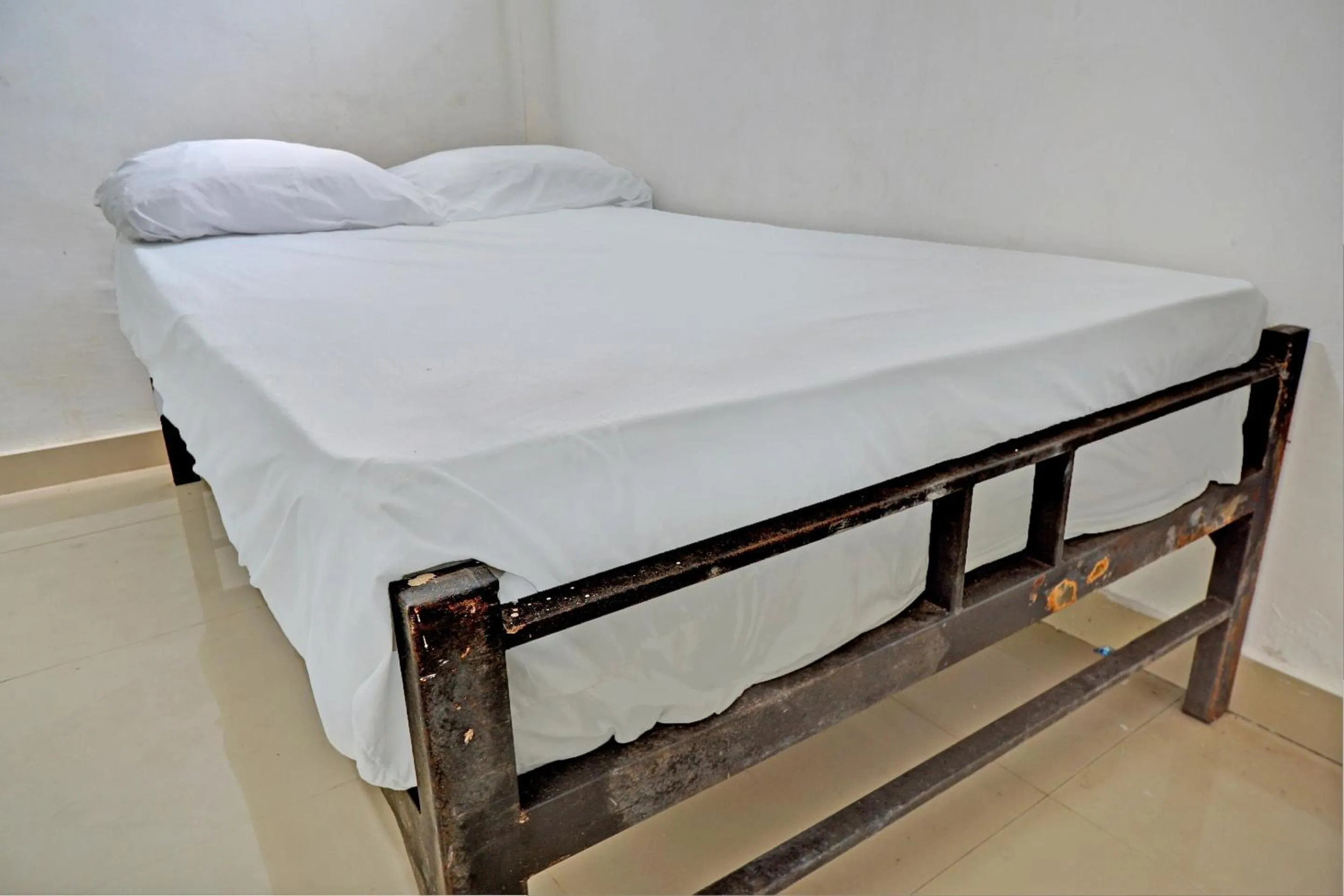 Bedroom, Bed in OYO Life 92919 Kost Wijaya Kusuma Lake Syariah