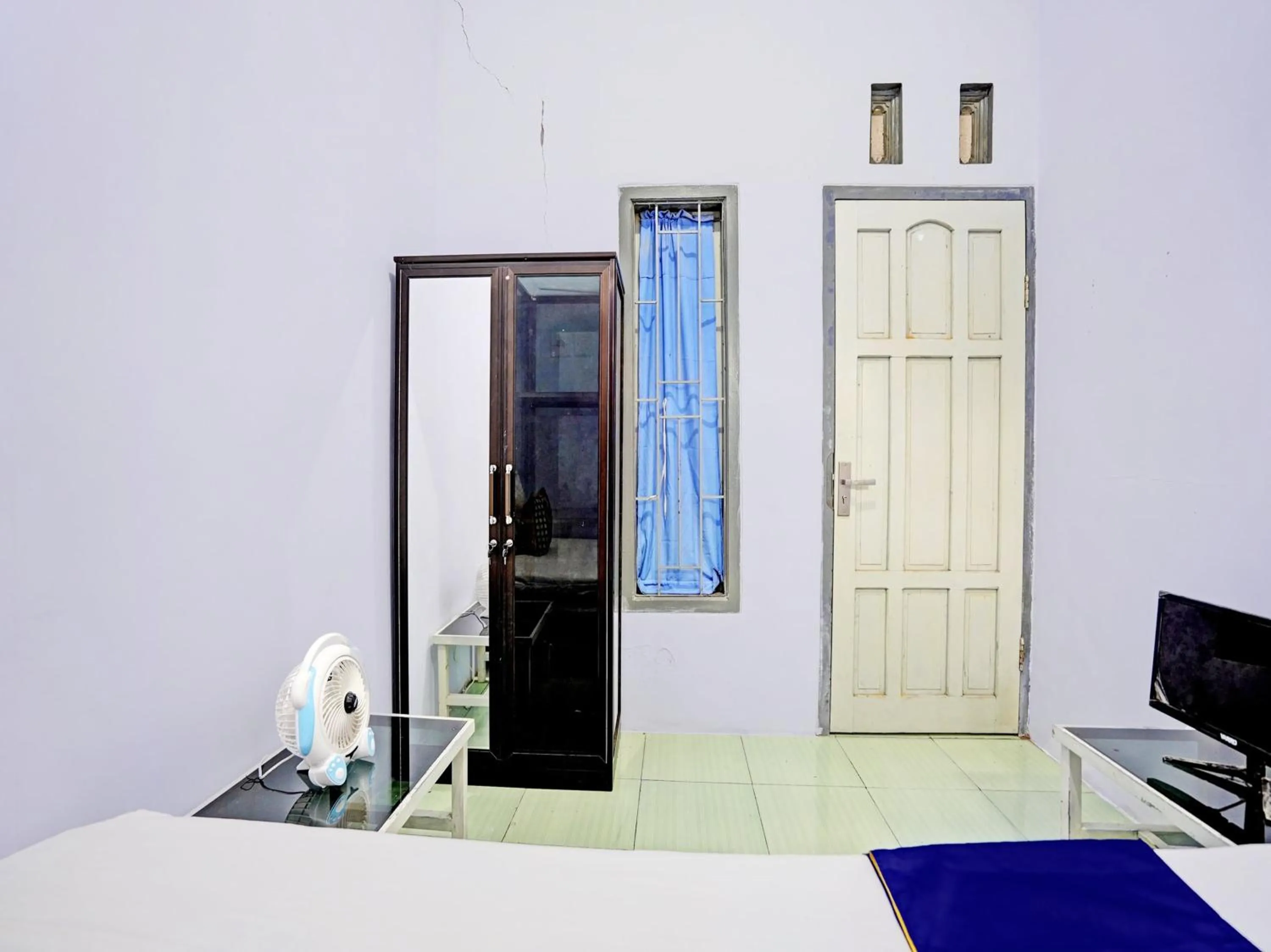Bedroom in OYO Life 92937 Kost Putri Sarkara Syariah