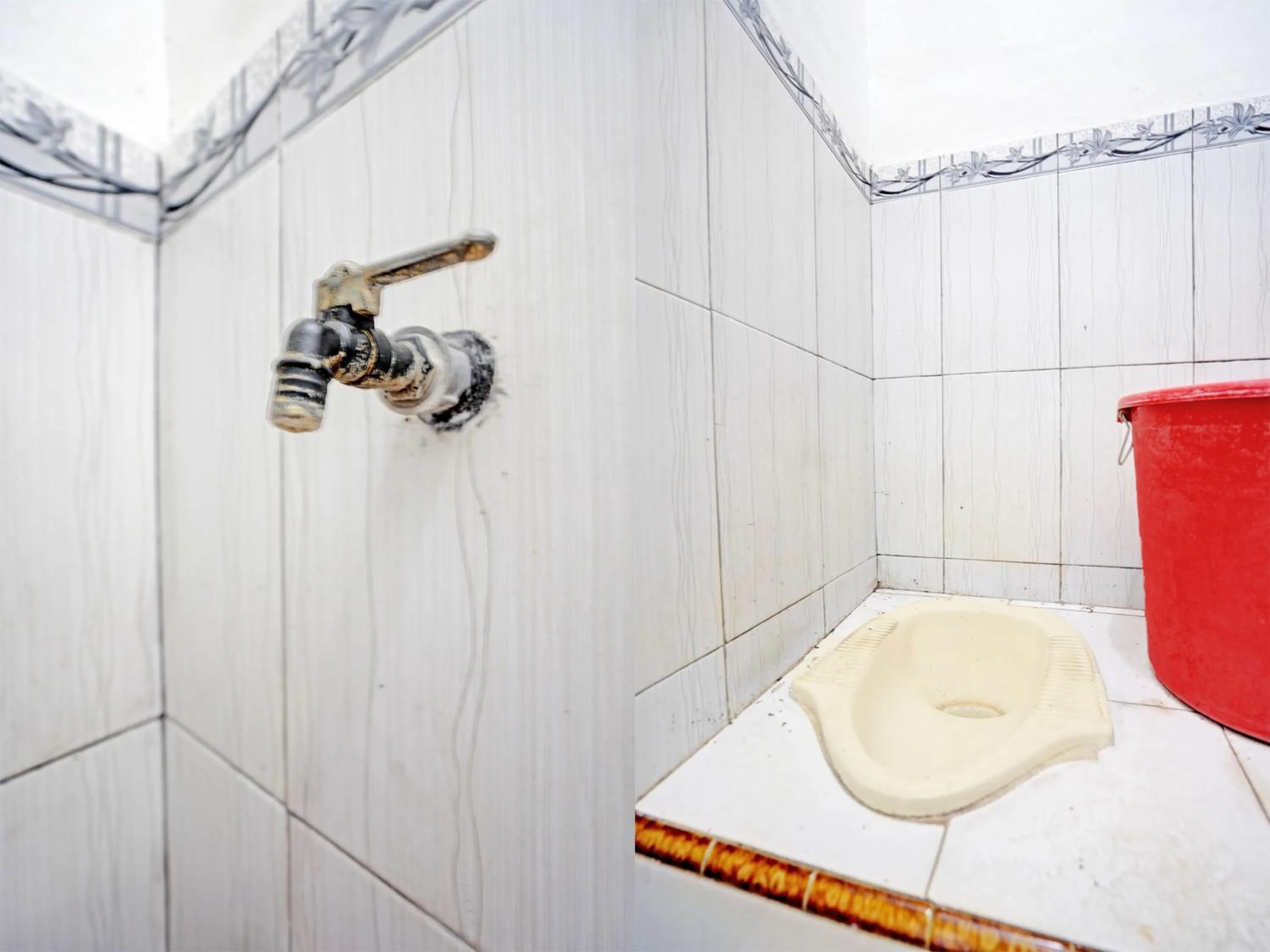 Bathroom in OYO Life 92937 Kost Putri Sarkara Syariah