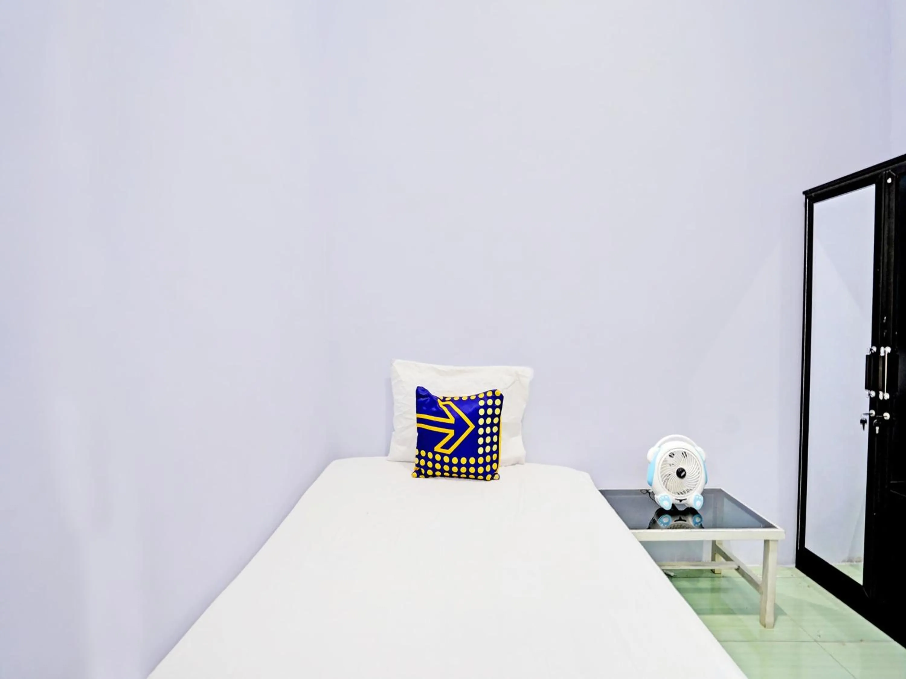 Bedroom in OYO Life 92937 Kost Putri Sarkara Syariah