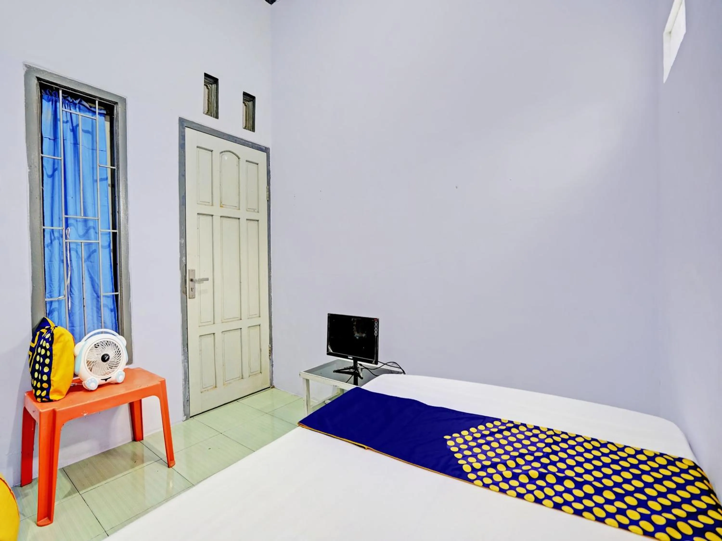 Bedroom, Bed in OYO Life 92937 Kost Putri Sarkara Syariah