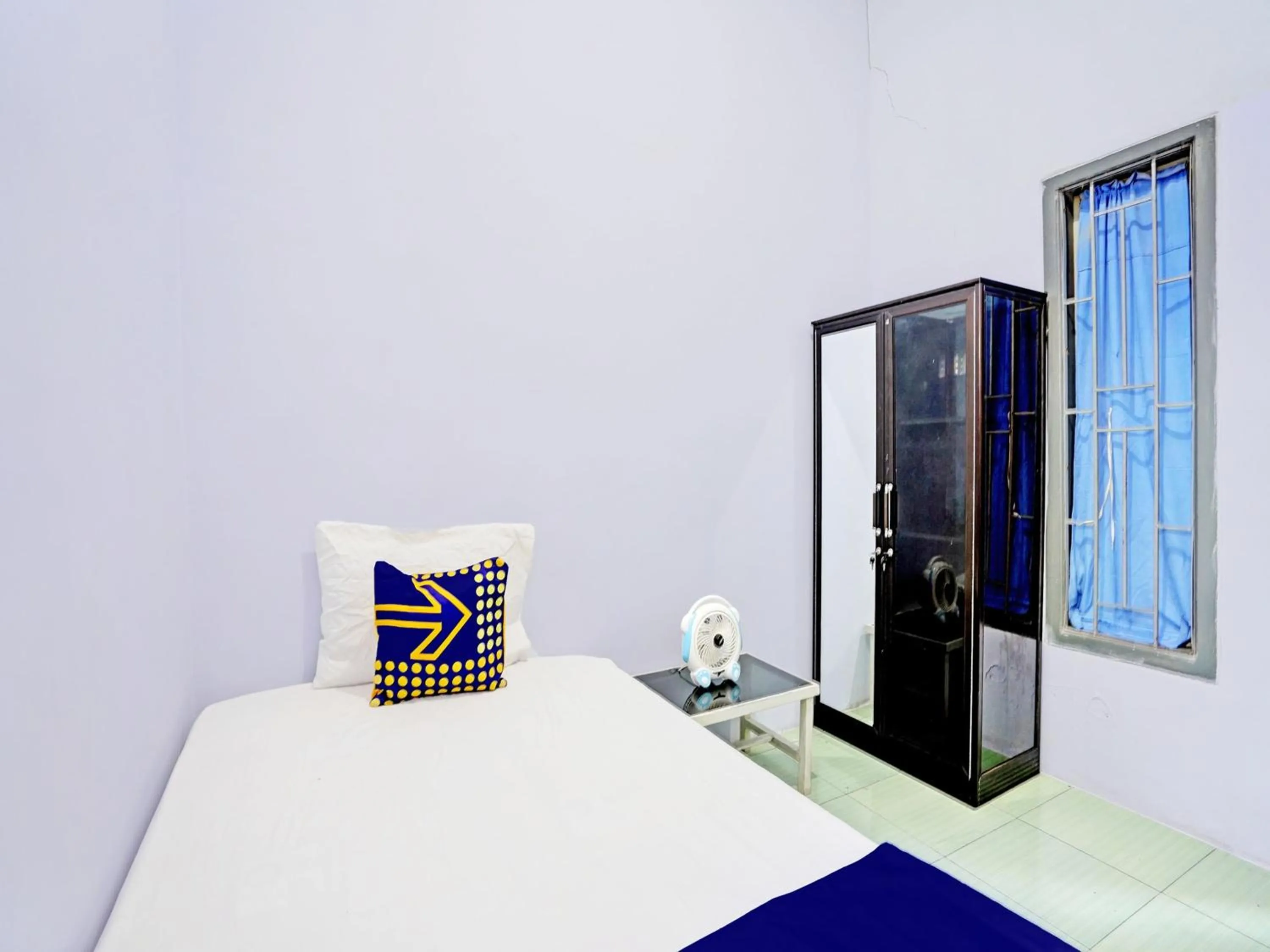 Bedroom, Bed in OYO Life 92937 Kost Putri Sarkara Syariah