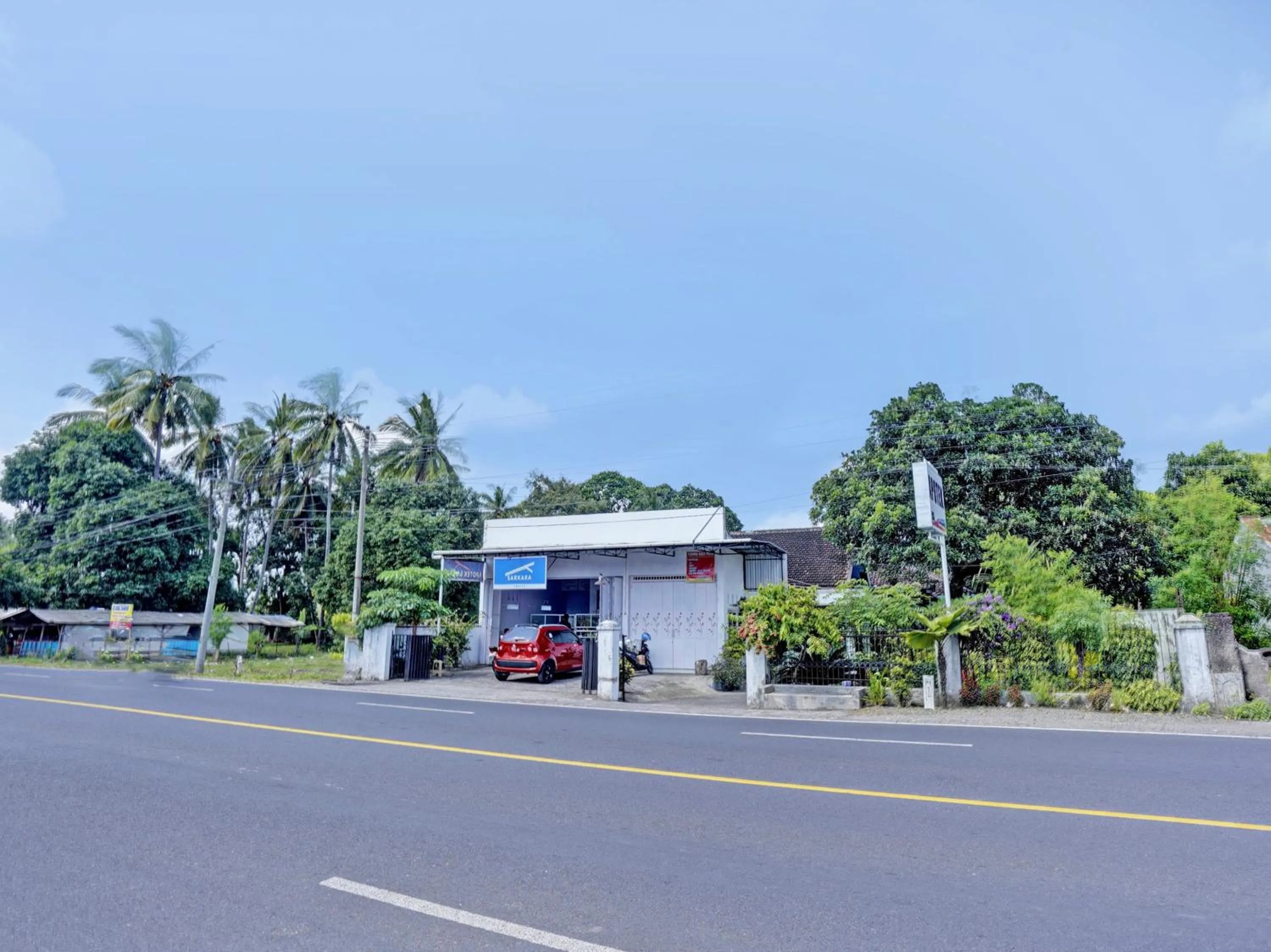 OYO Life 92937 Kost Putri Sarkara Syariah