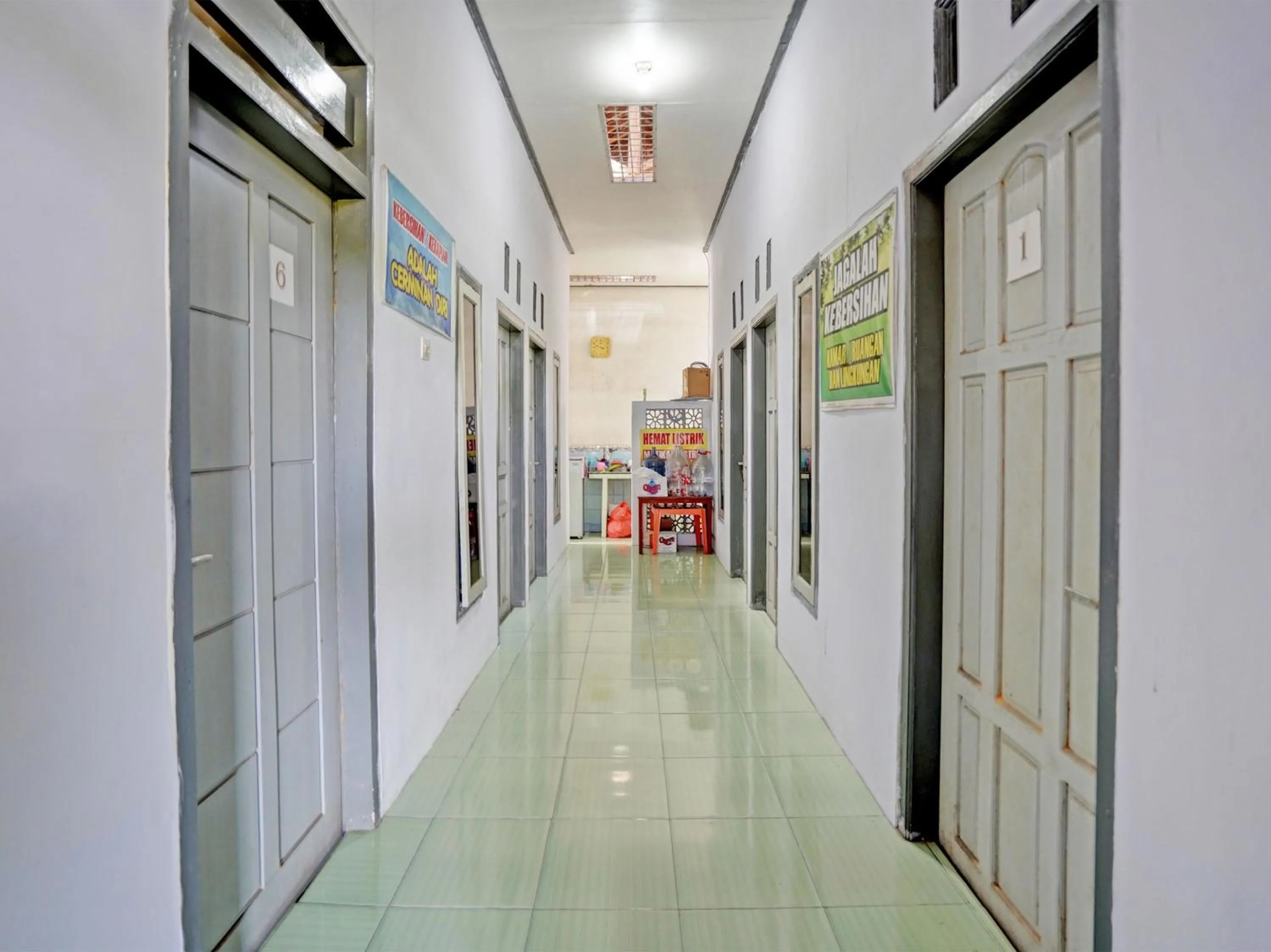 Lobby or reception in OYO Life 92937 Kost Putri Sarkara Syariah