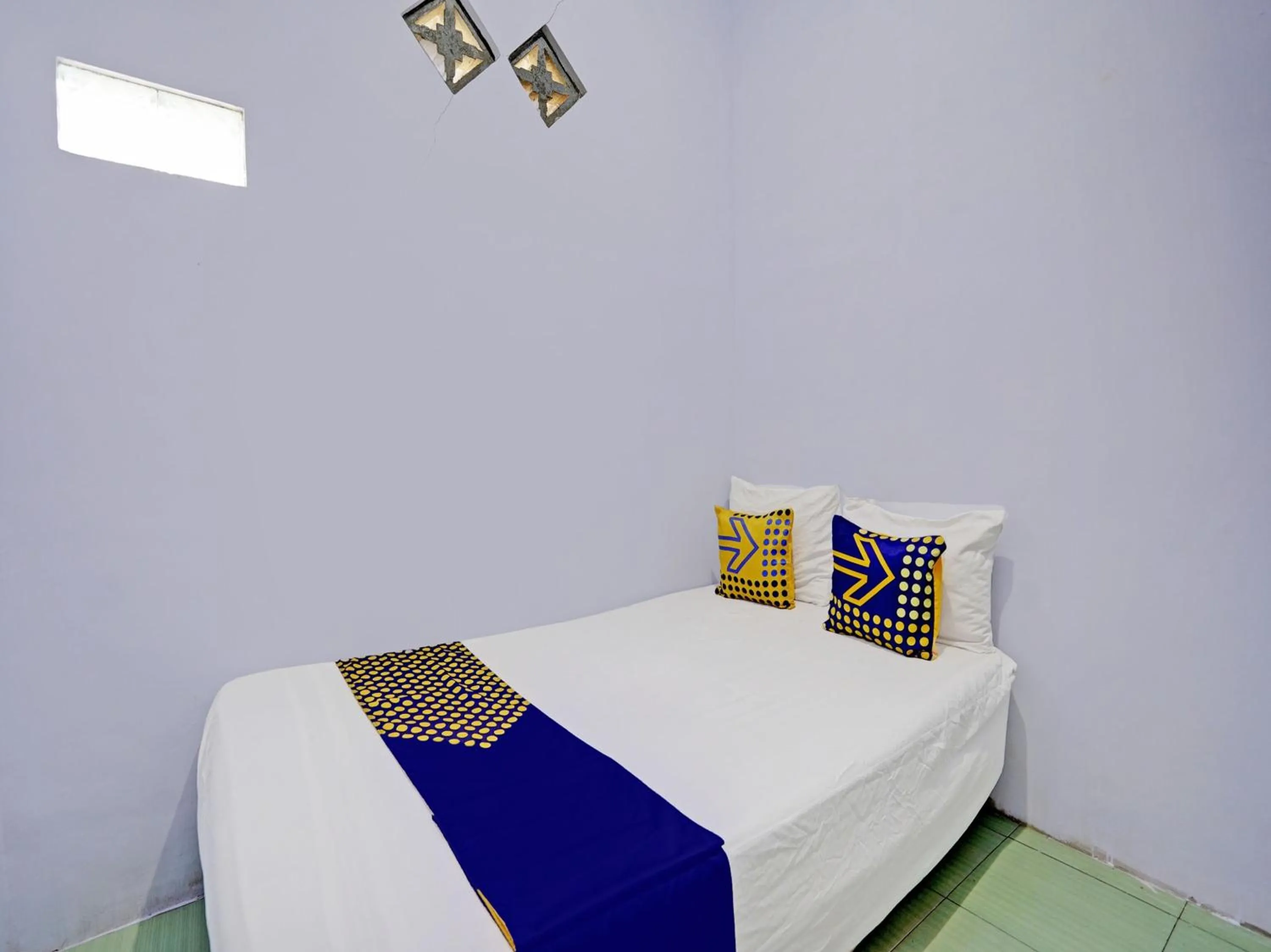 Bedroom, Bed in OYO Life 92937 Kost Putri Sarkara Syariah