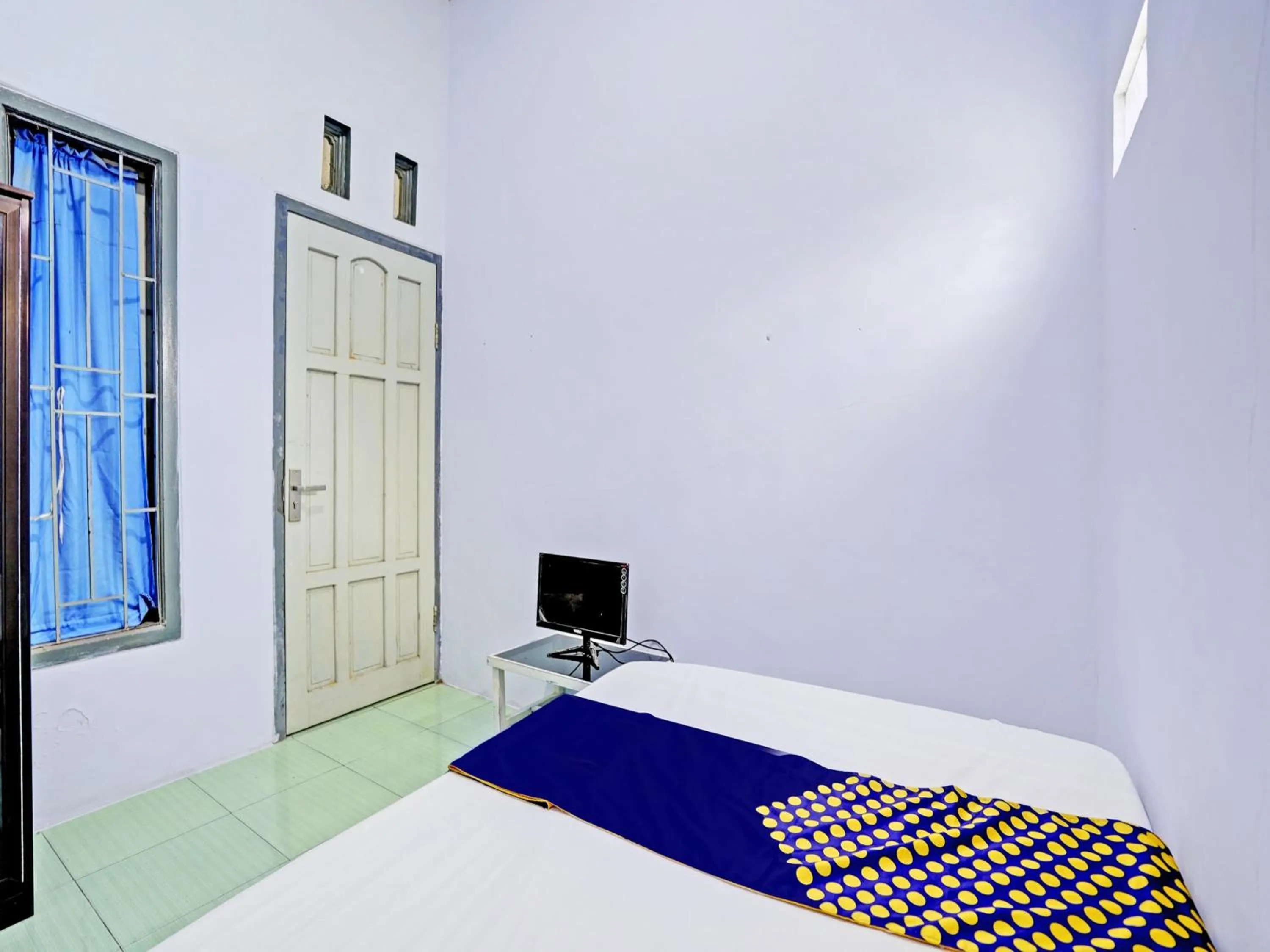 Bedroom, Bed in OYO Life 92937 Kost Putri Sarkara Syariah