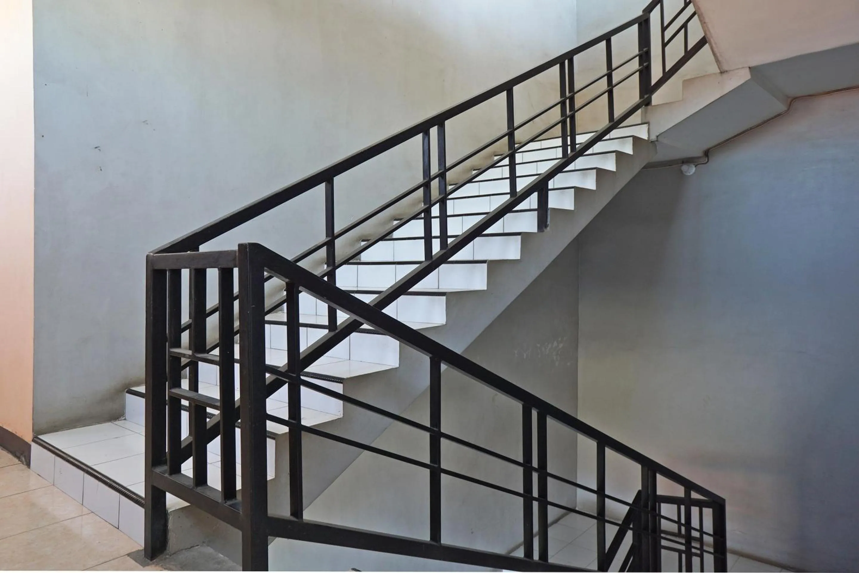 Lobby or reception in OYO Life 92915 Duta Amnan Syariah