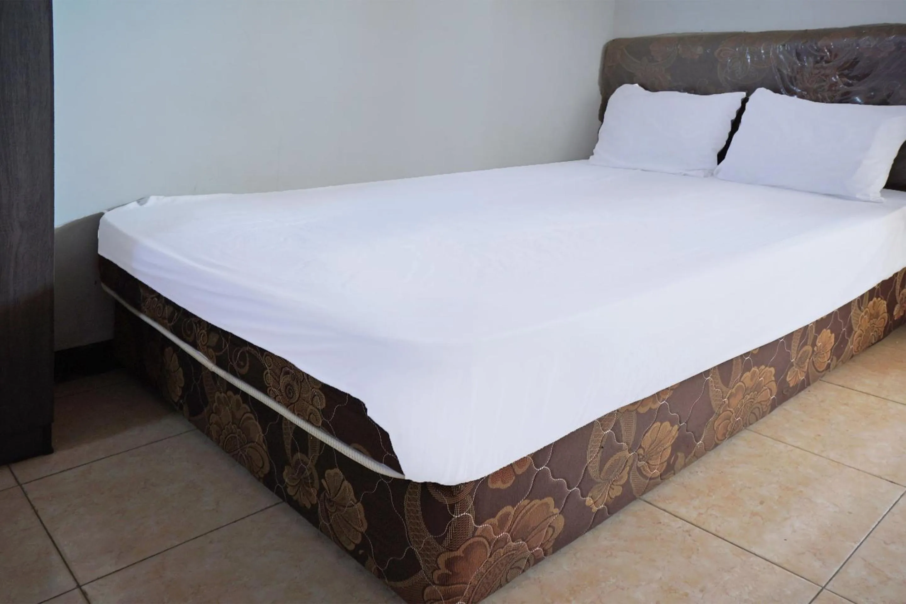 Bedroom, Bed in OYO Life 92915 Duta Amnan Syariah